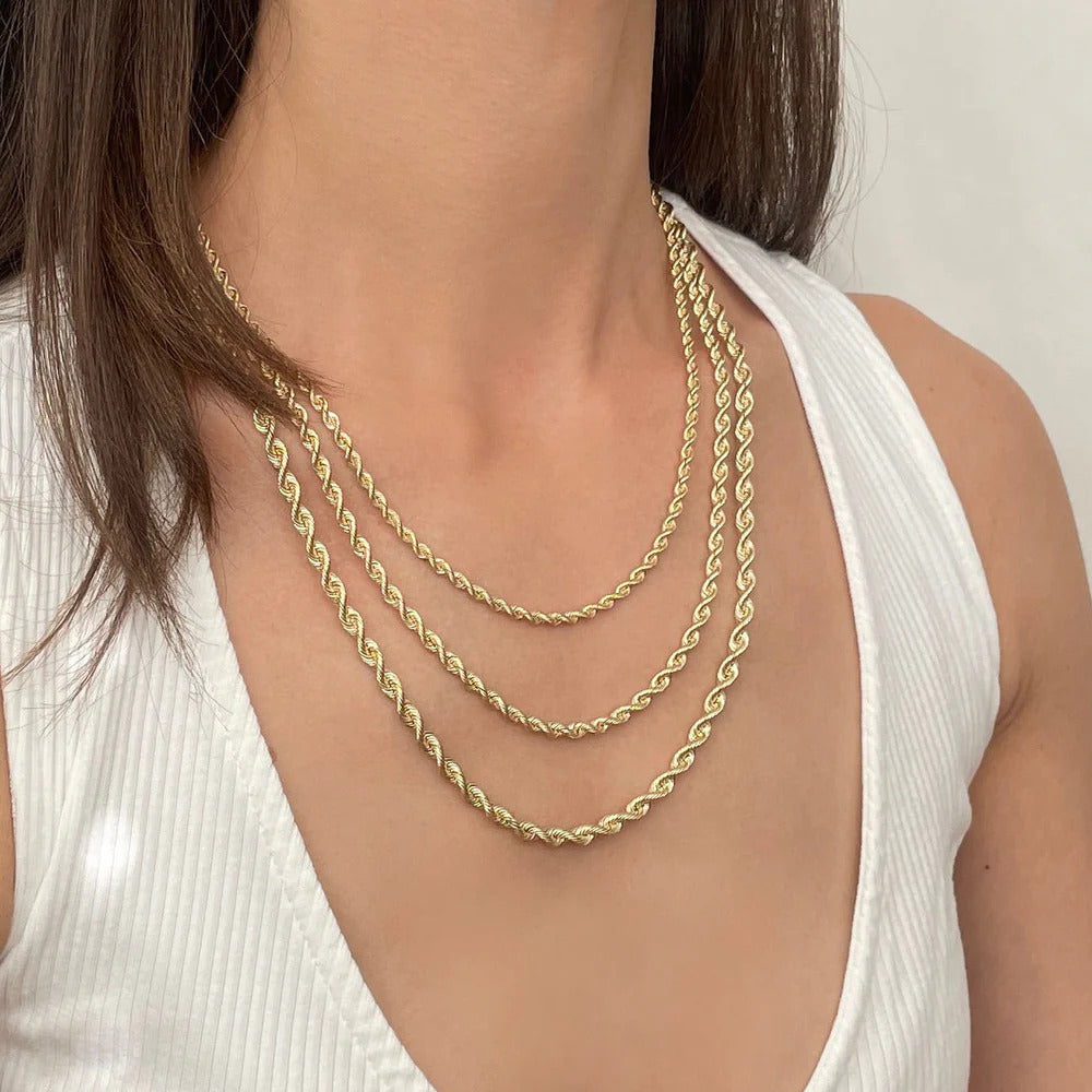 Creating a Fine Jewelry Capsule: Essential 14k Gold Pieces for Your Vacation