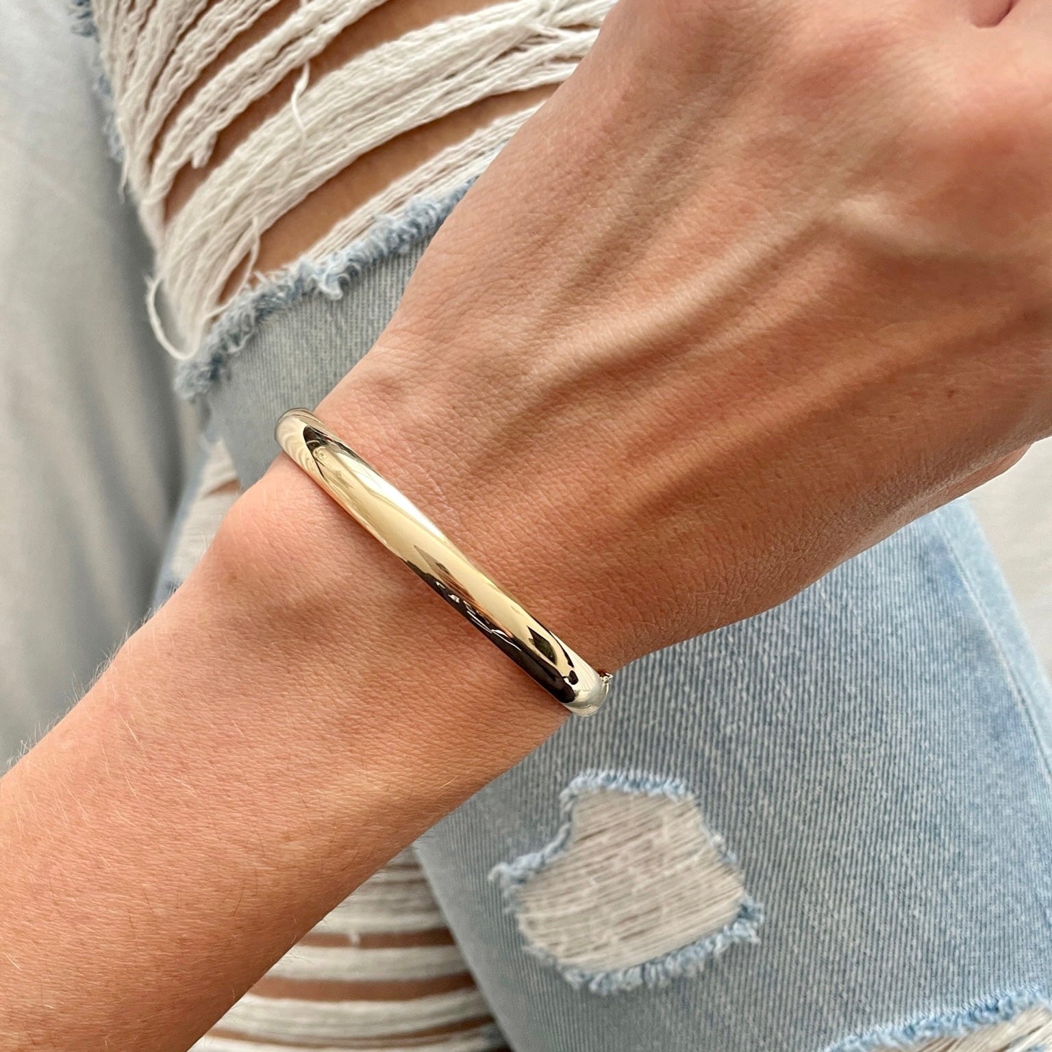 14K Yellow Gold Polished Hinged Bangle Bracelet, 5mm-13.5mm Thick