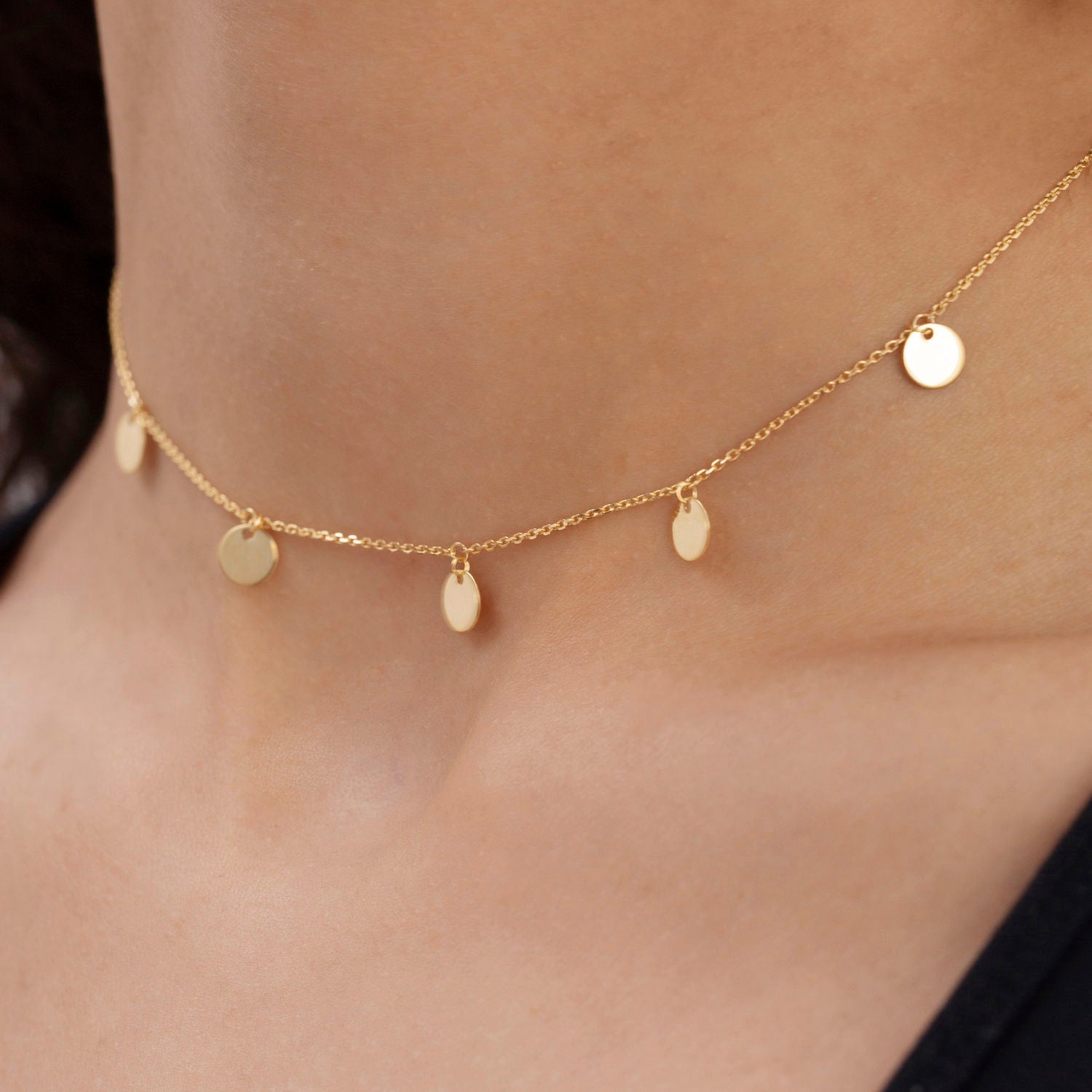 14K Gold Dangle Disc Choker Necklace