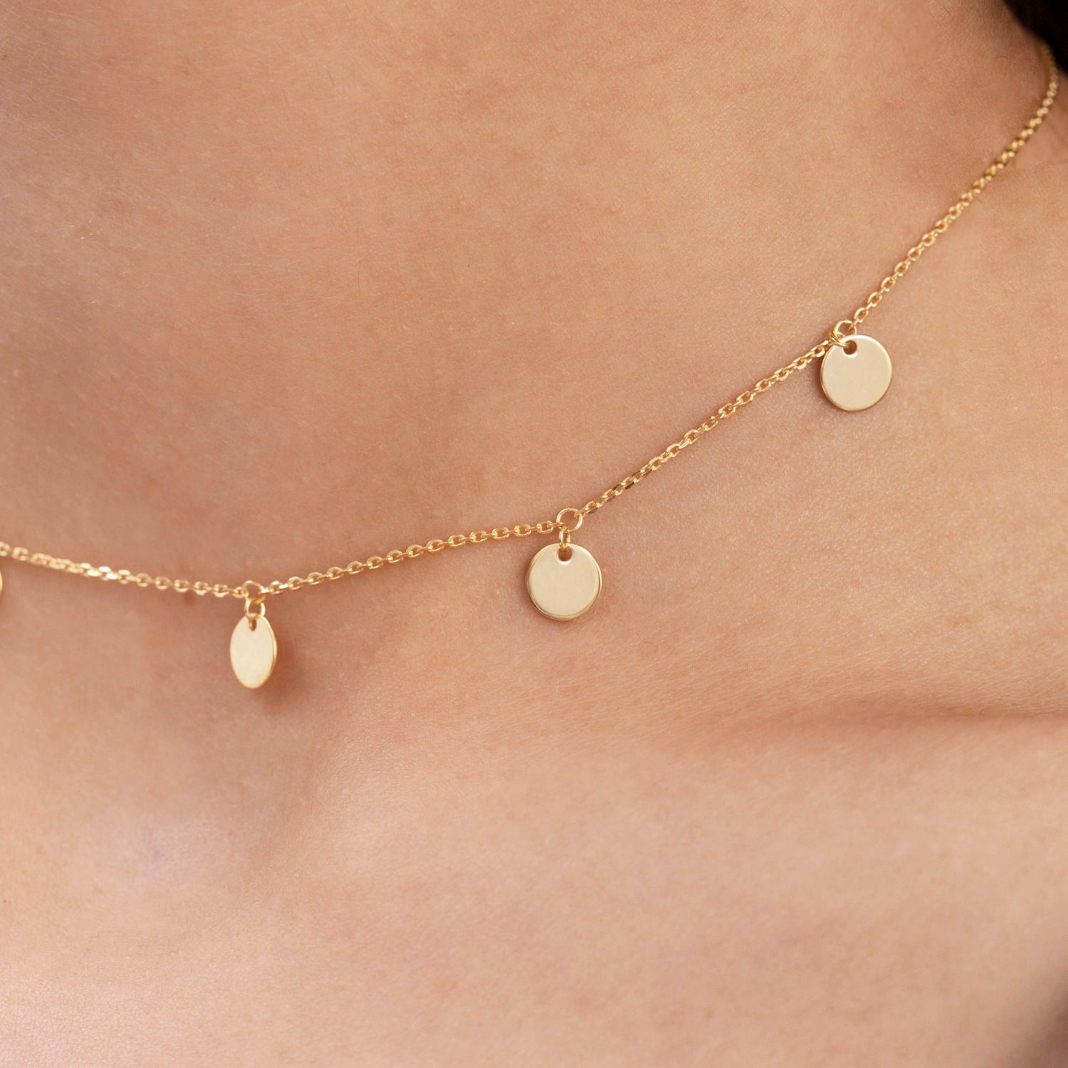 14K Gold Dangle Disc Choker Necklace