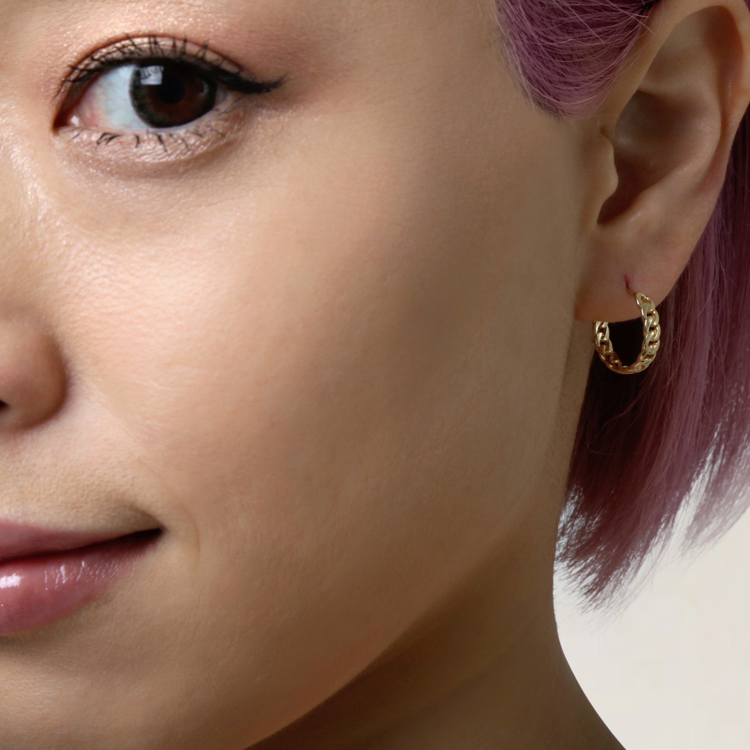 14K Yellow Gold Curb Design C-Hoop Earrings