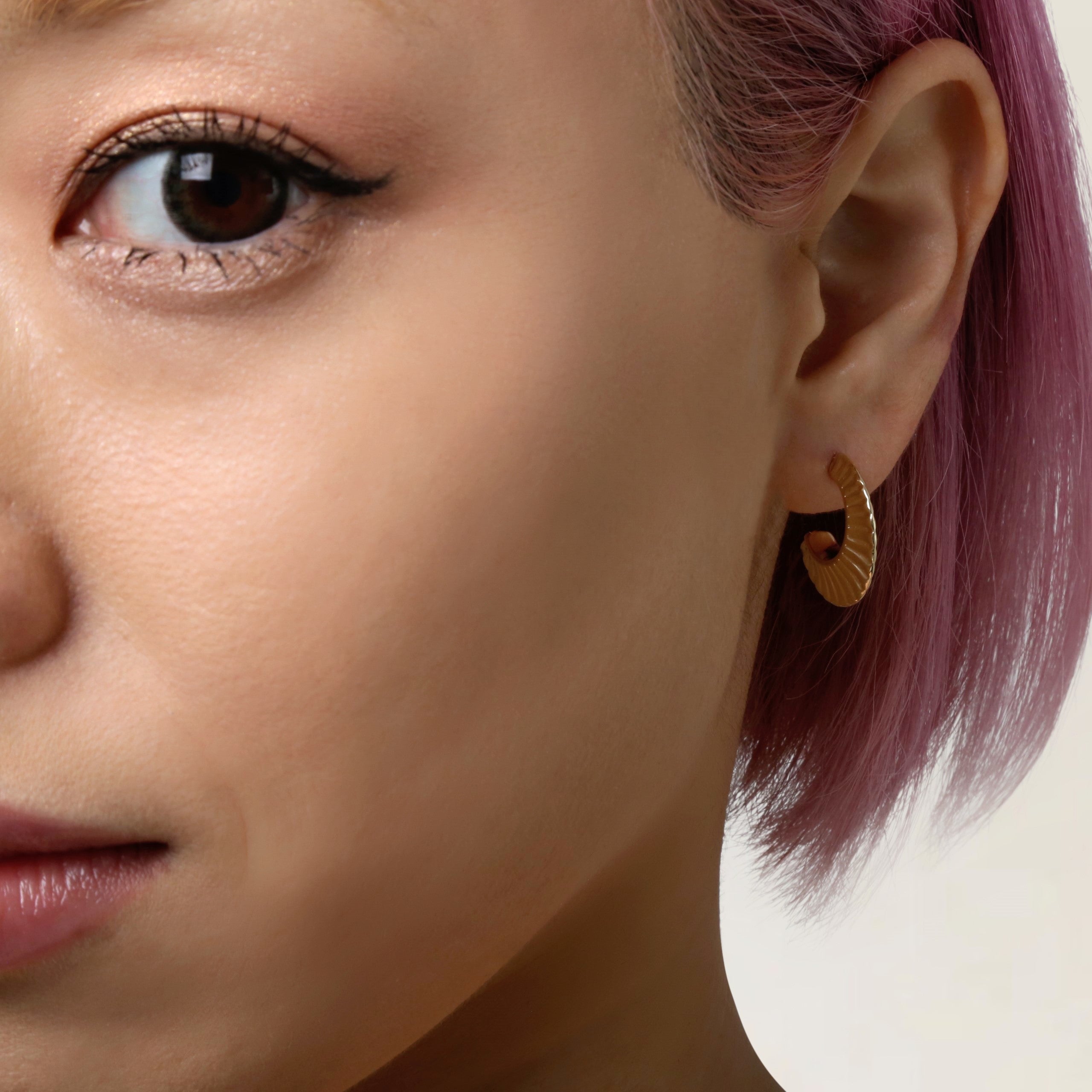 14K Gold Scalloped Half Hoops