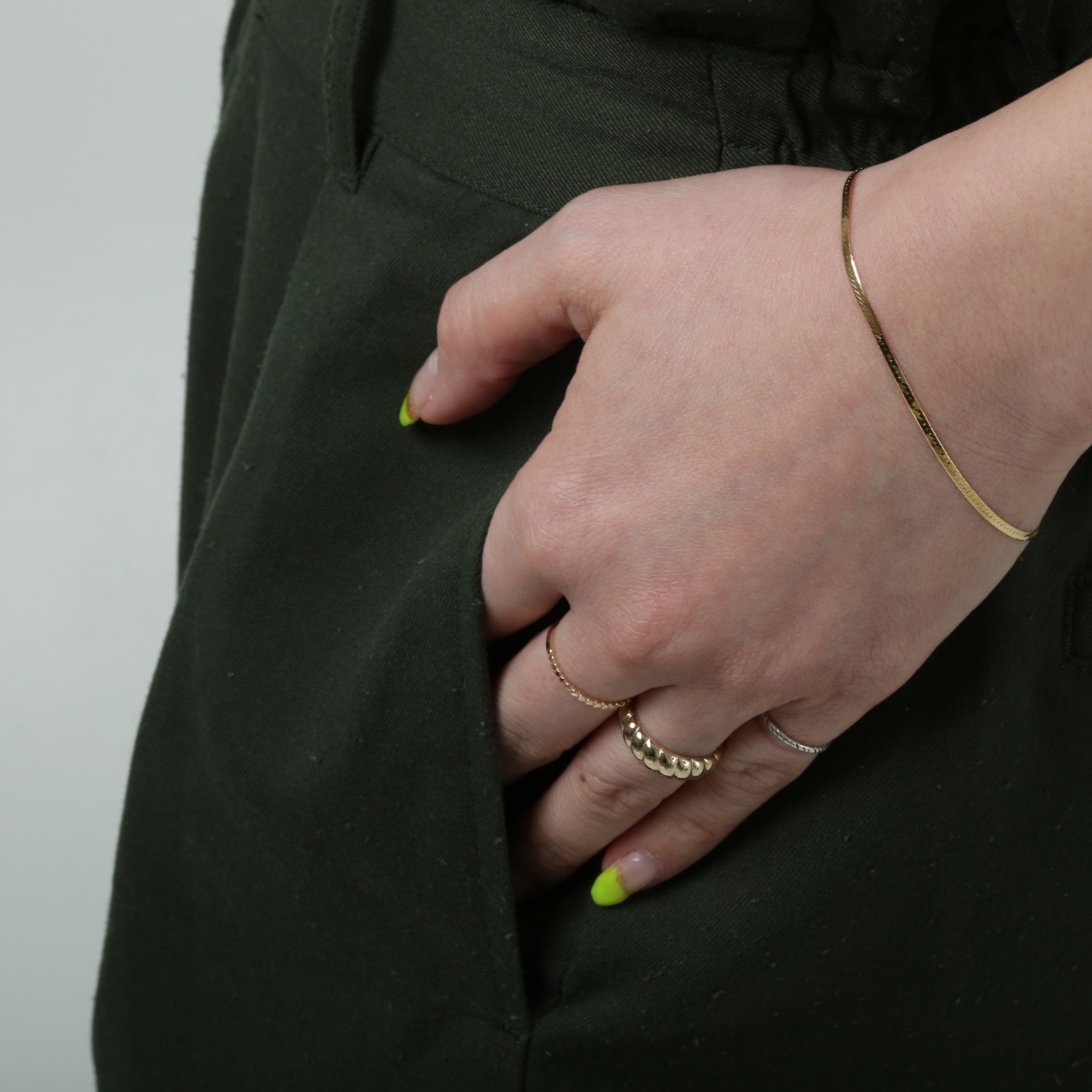 14K Gold Thin Serpentina Herringbone Bracelet