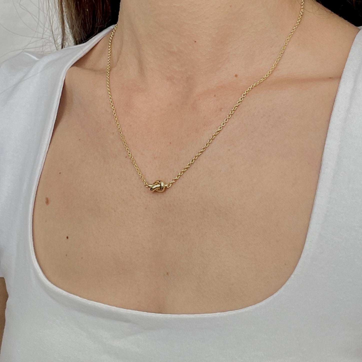 14K Gold Solitaire Love Knot Pendant Necklace