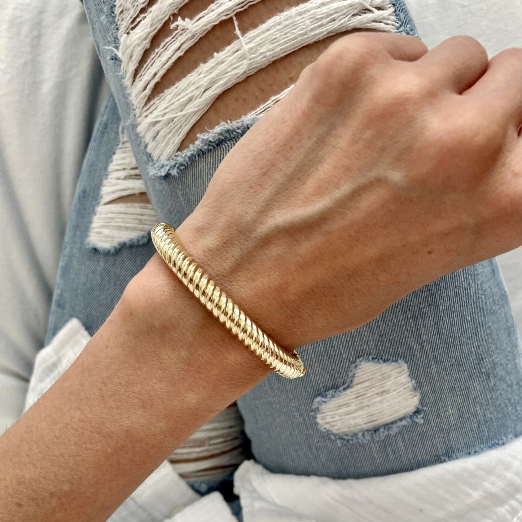 14K Gold Chunky Twist Cable Bangle