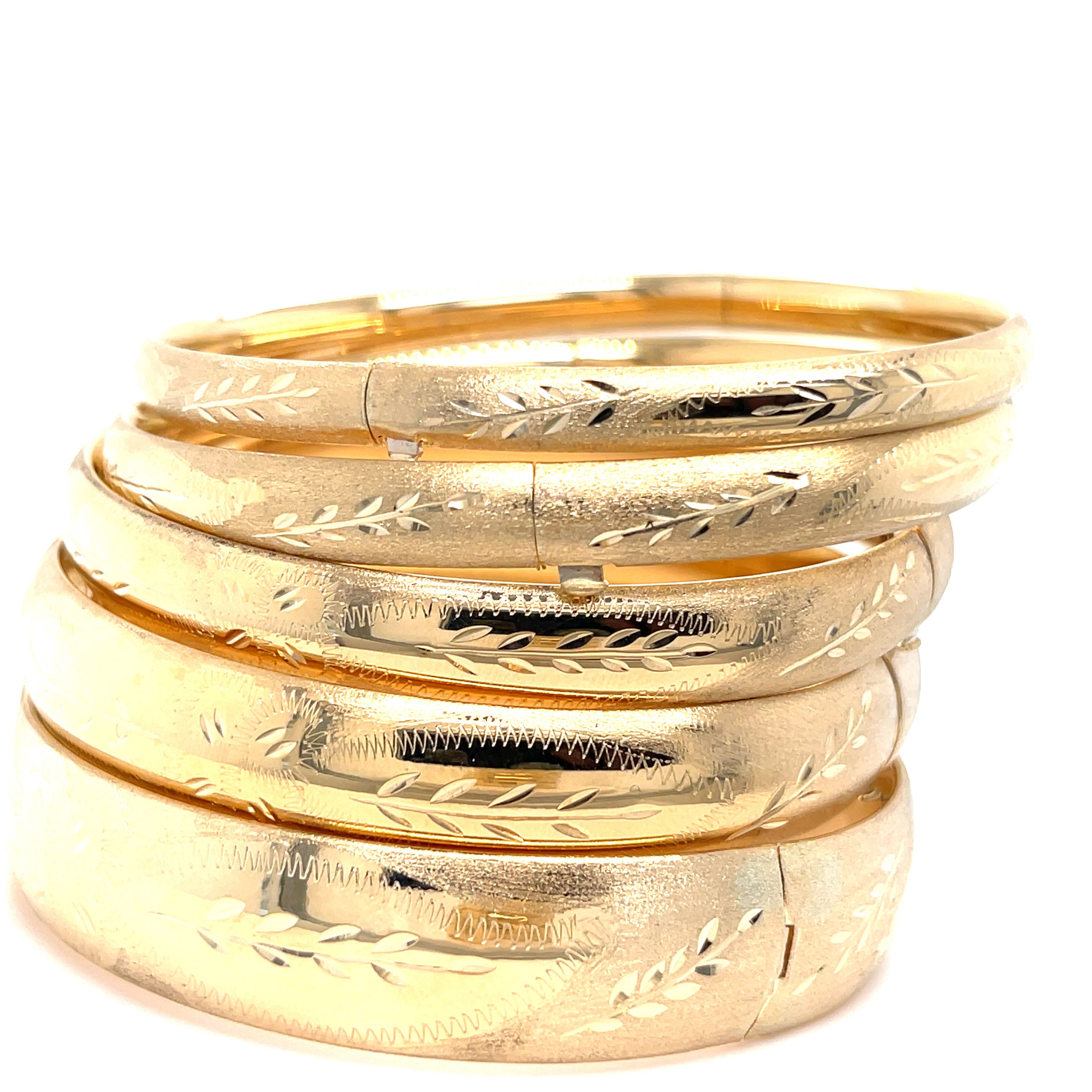 14K YELLOW GOLD BANGLE