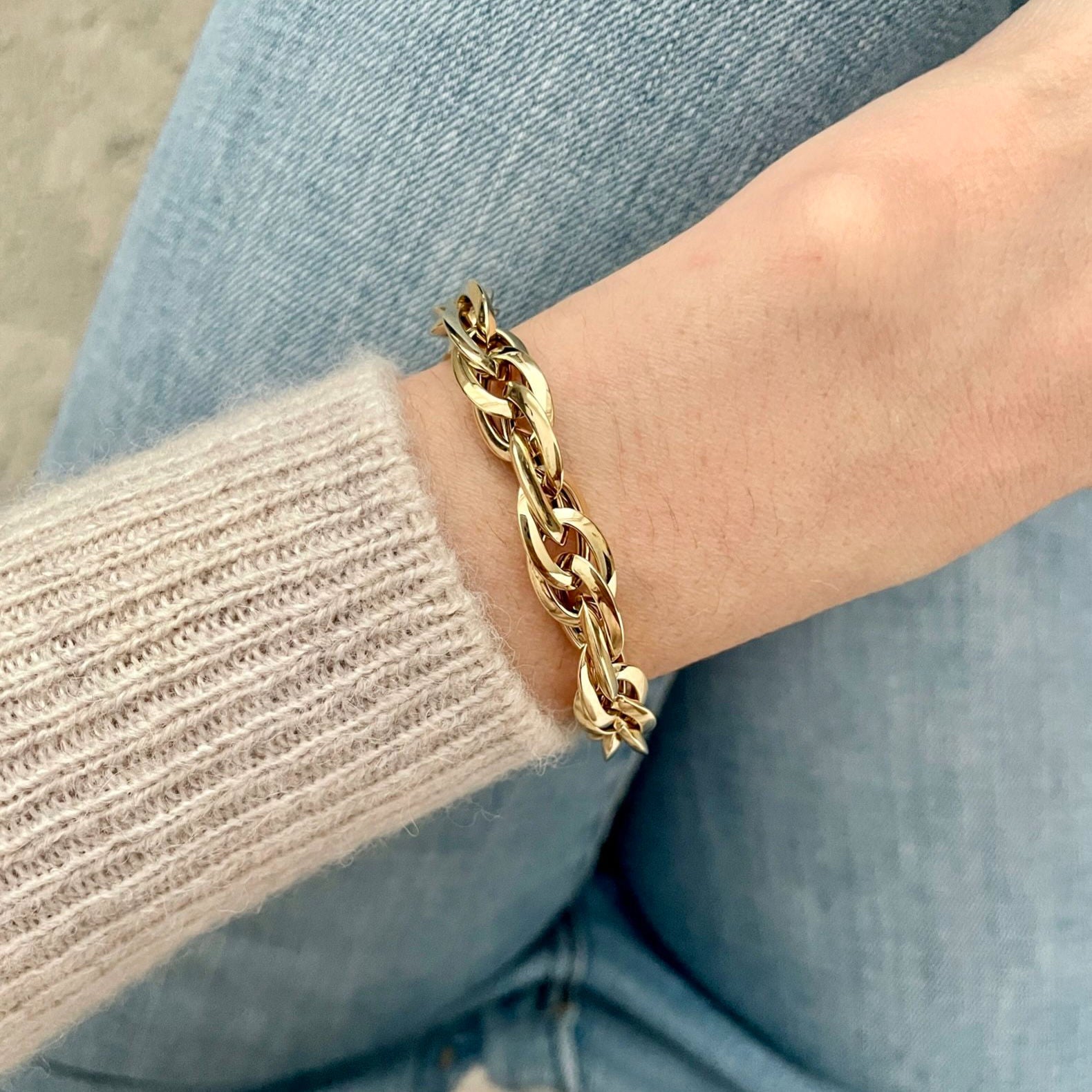 14K Yellow Gold Chunky Interlocking Double Oval Link Bracelet