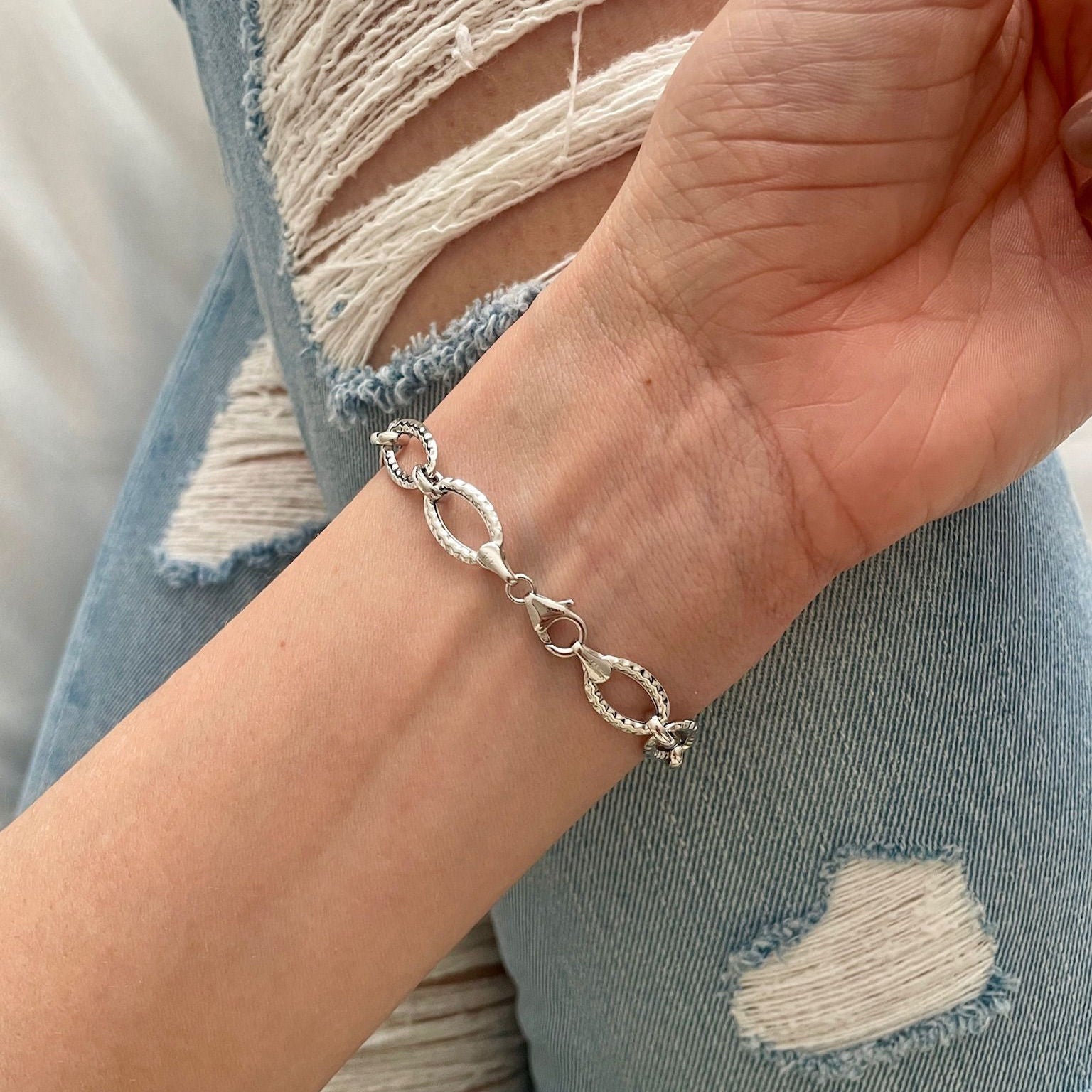 14K White Gold Textured Oval Link Bracelet