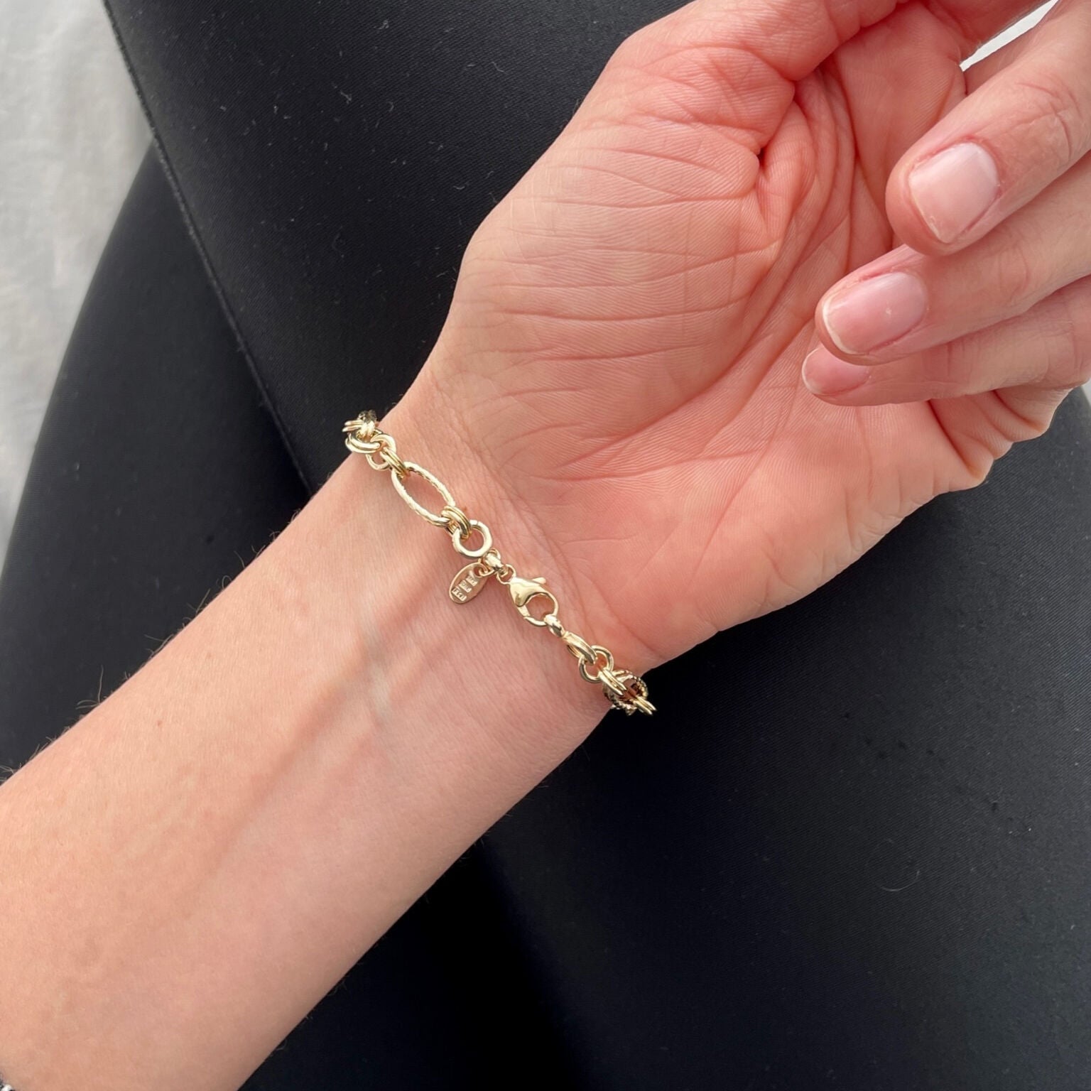 14K Gold Oval And Round Link Bracelet