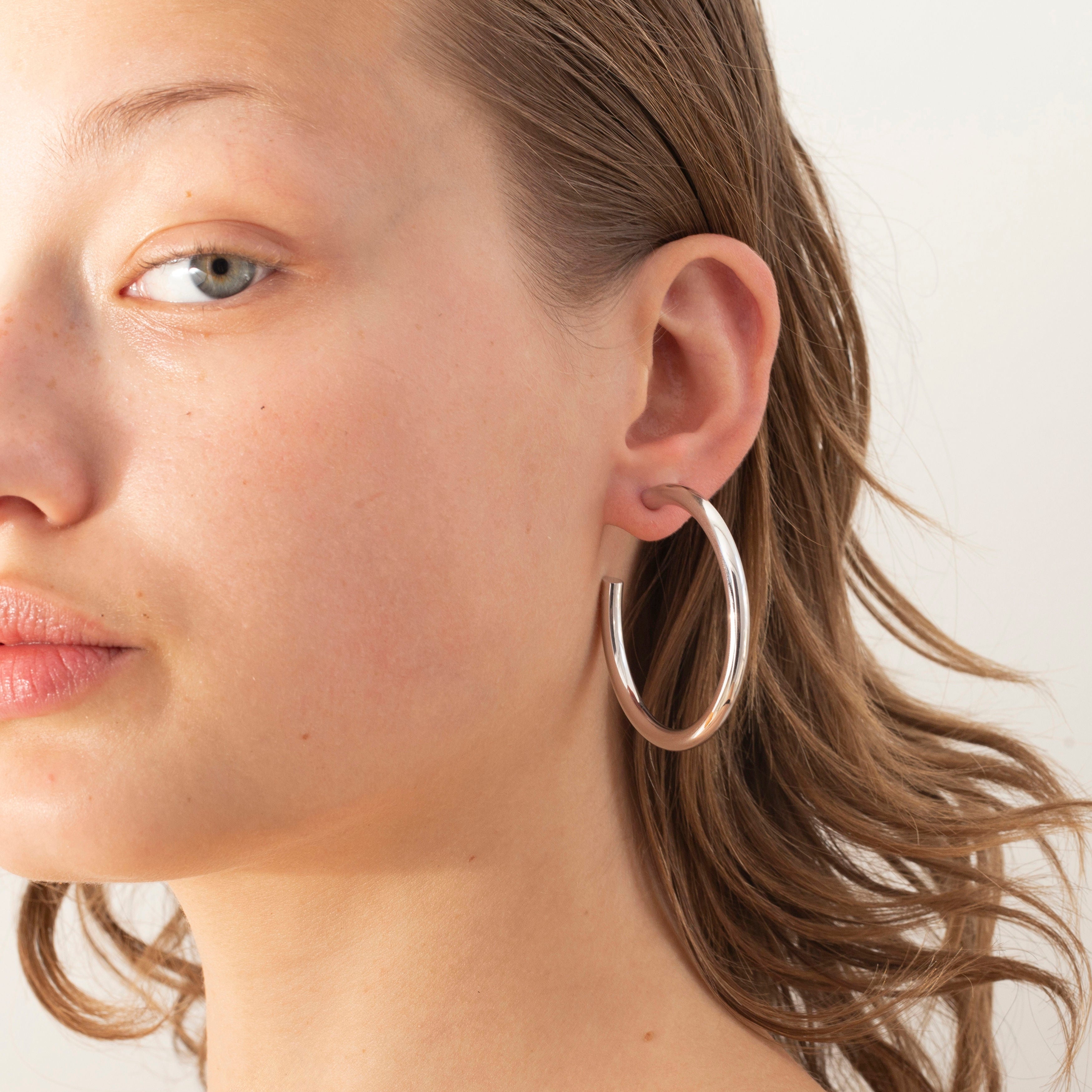 14K White Gold 4 mm Thick C Hoops
