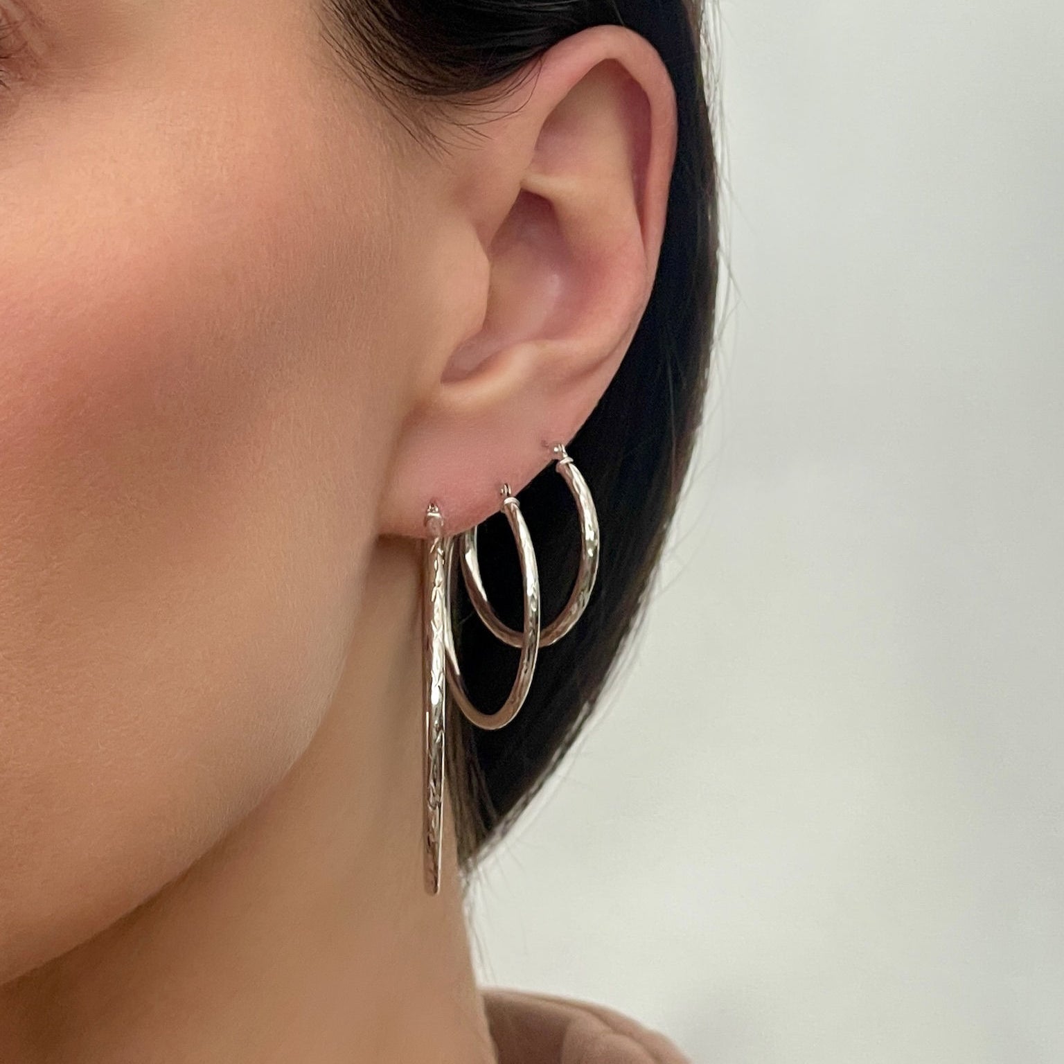 14K WHITE GOLD THIN HOOP EARRINGS