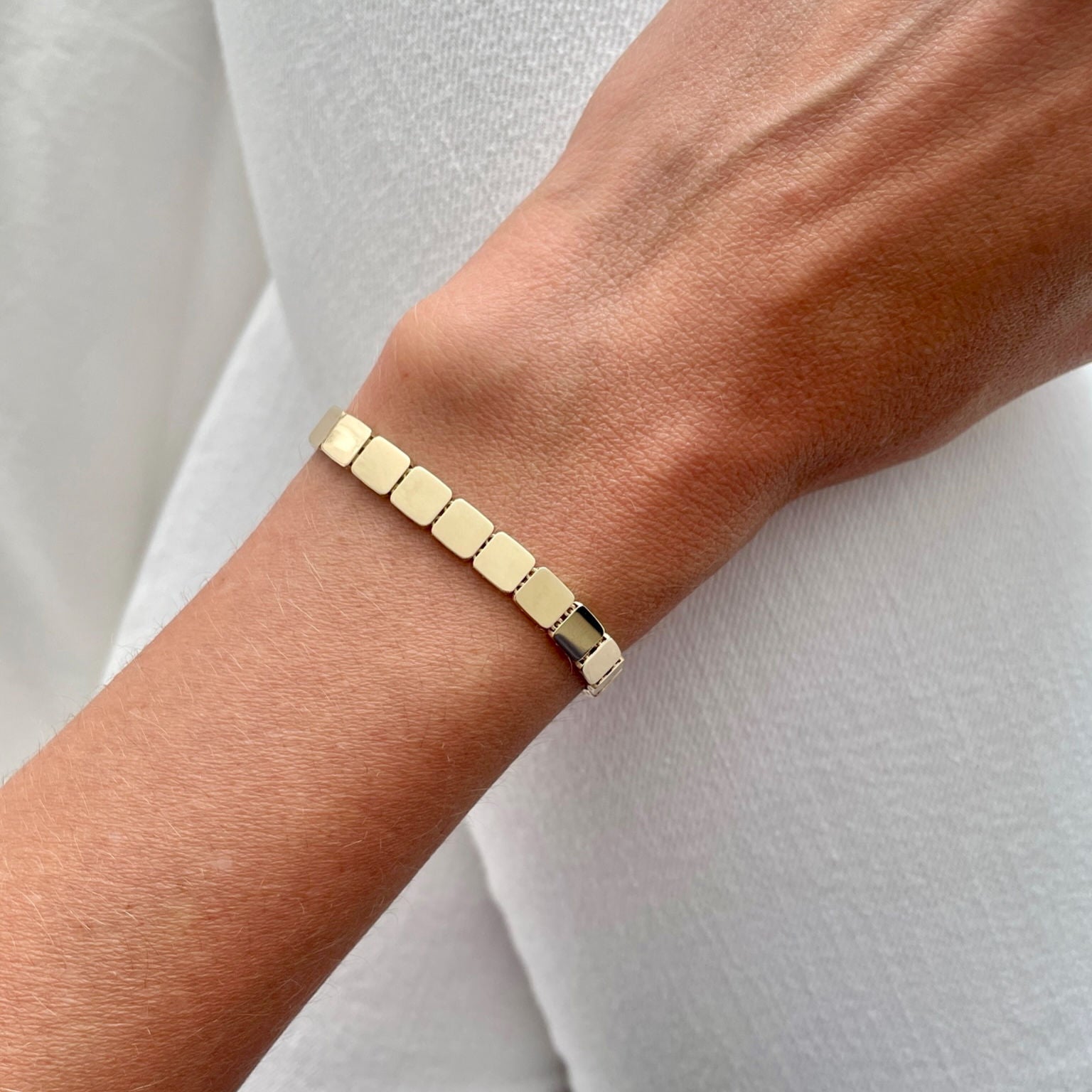 14K Solid Gold Square Link Bracelet – Elegant, Durable, Timeless