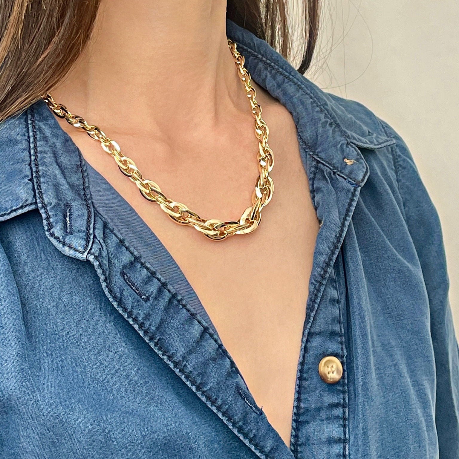 14K Gold Chunky Graduated Interlocking Oval Link Necklace
