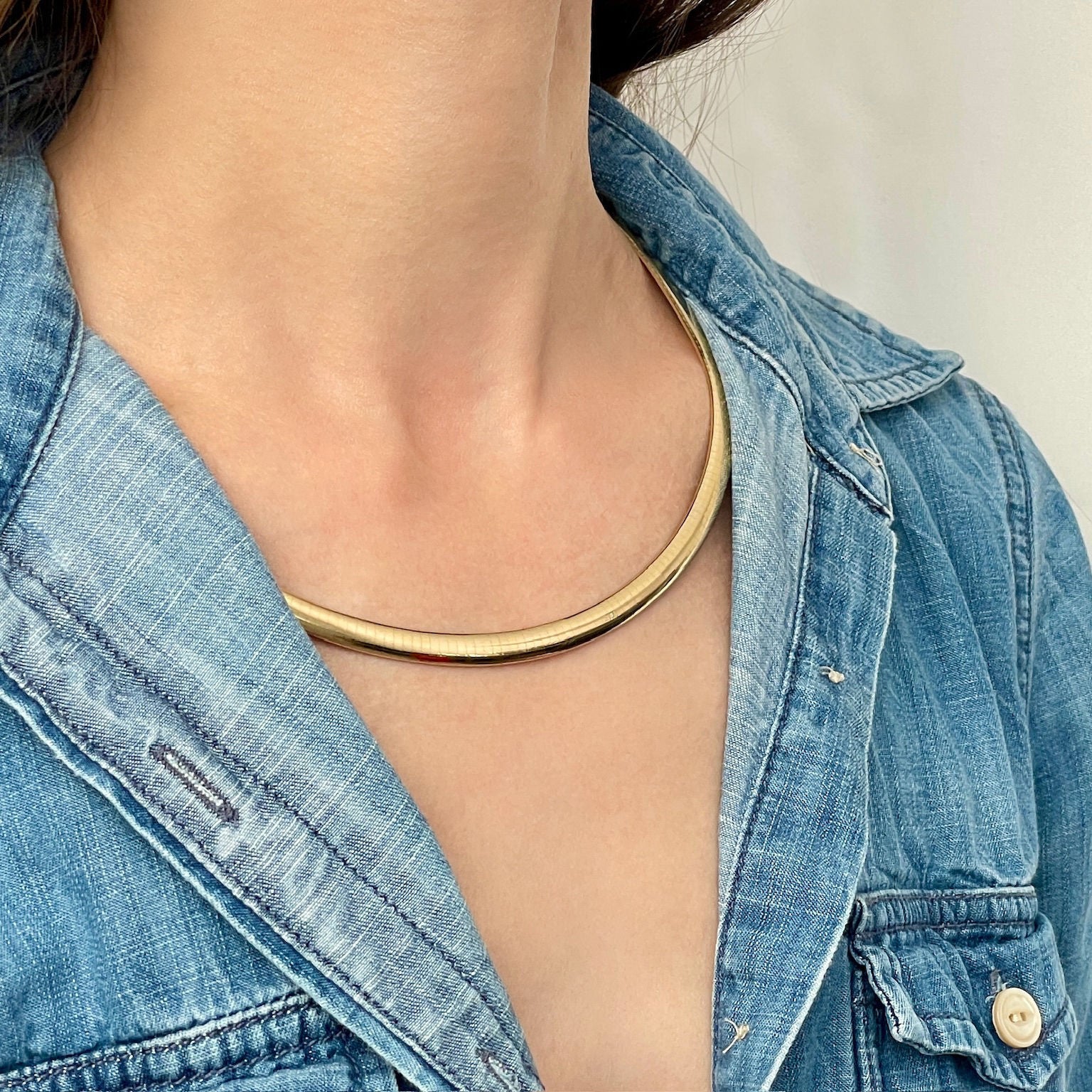 14K SOLID YELLOW GOLD OMEGA NECKLACE