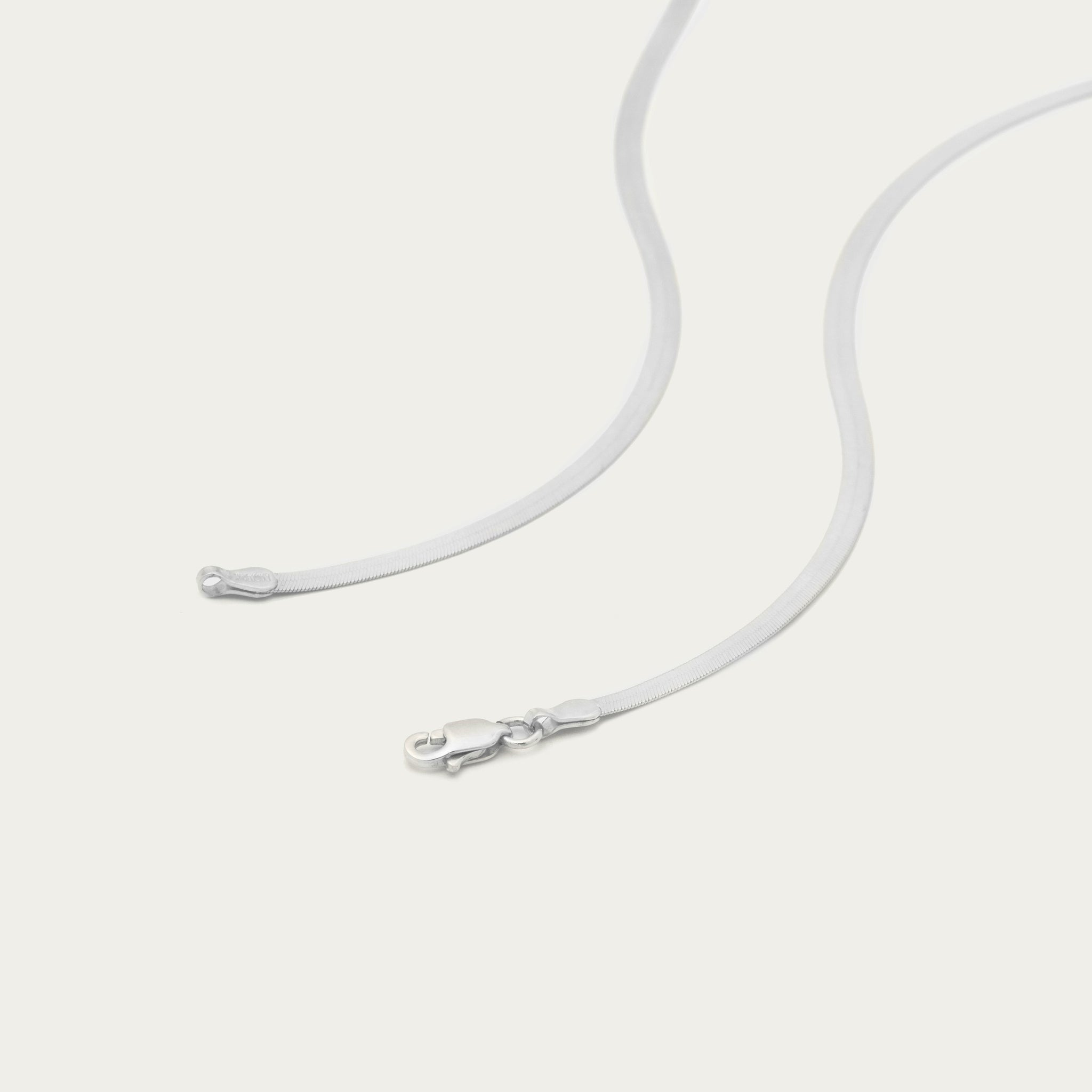 14k White Gold Super Flex Herringbone Bracelet (2.80 mm) main image 0