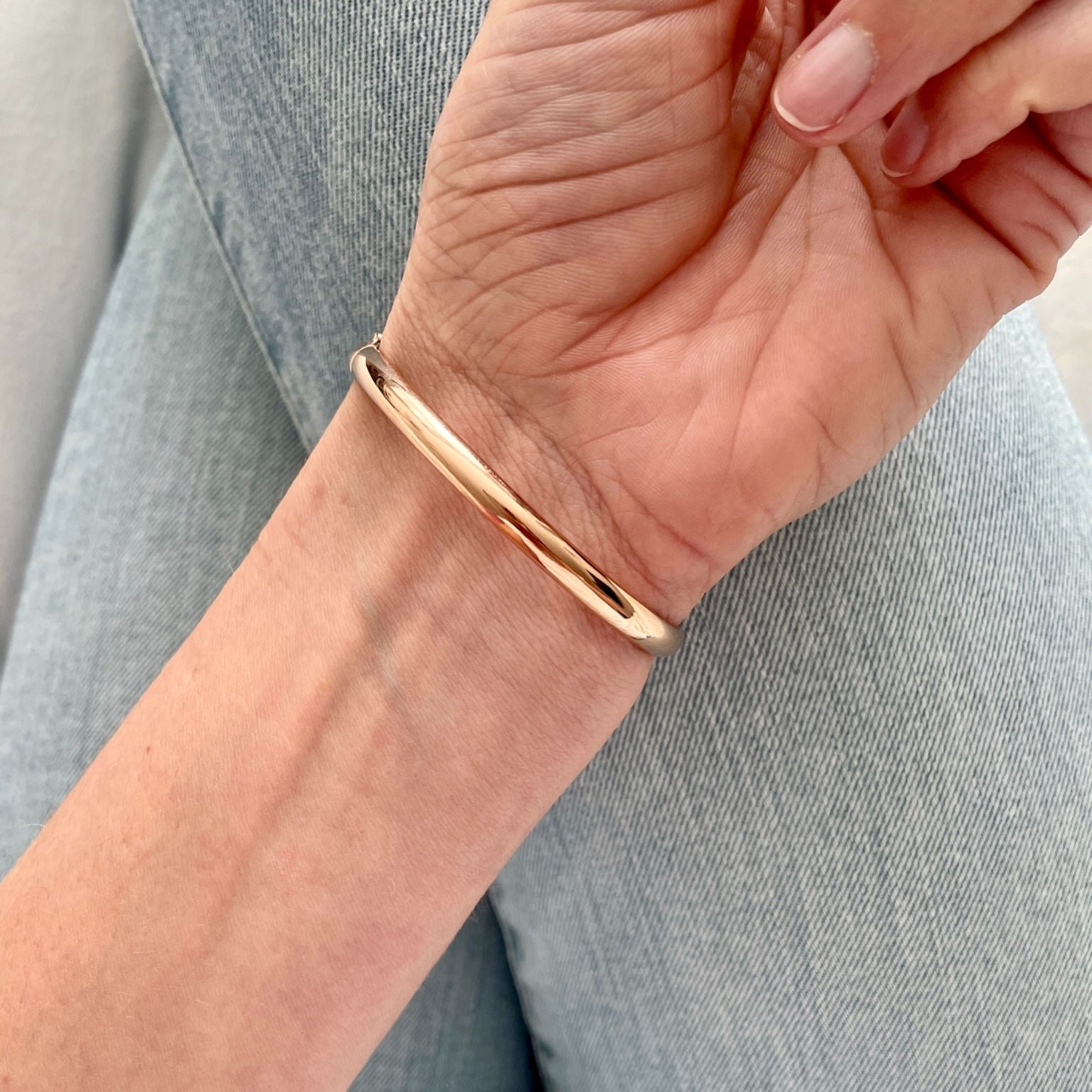 14K Solid Rose Gold Classic Hinged Bangle Bracelet – Polished, Elegant, Durable