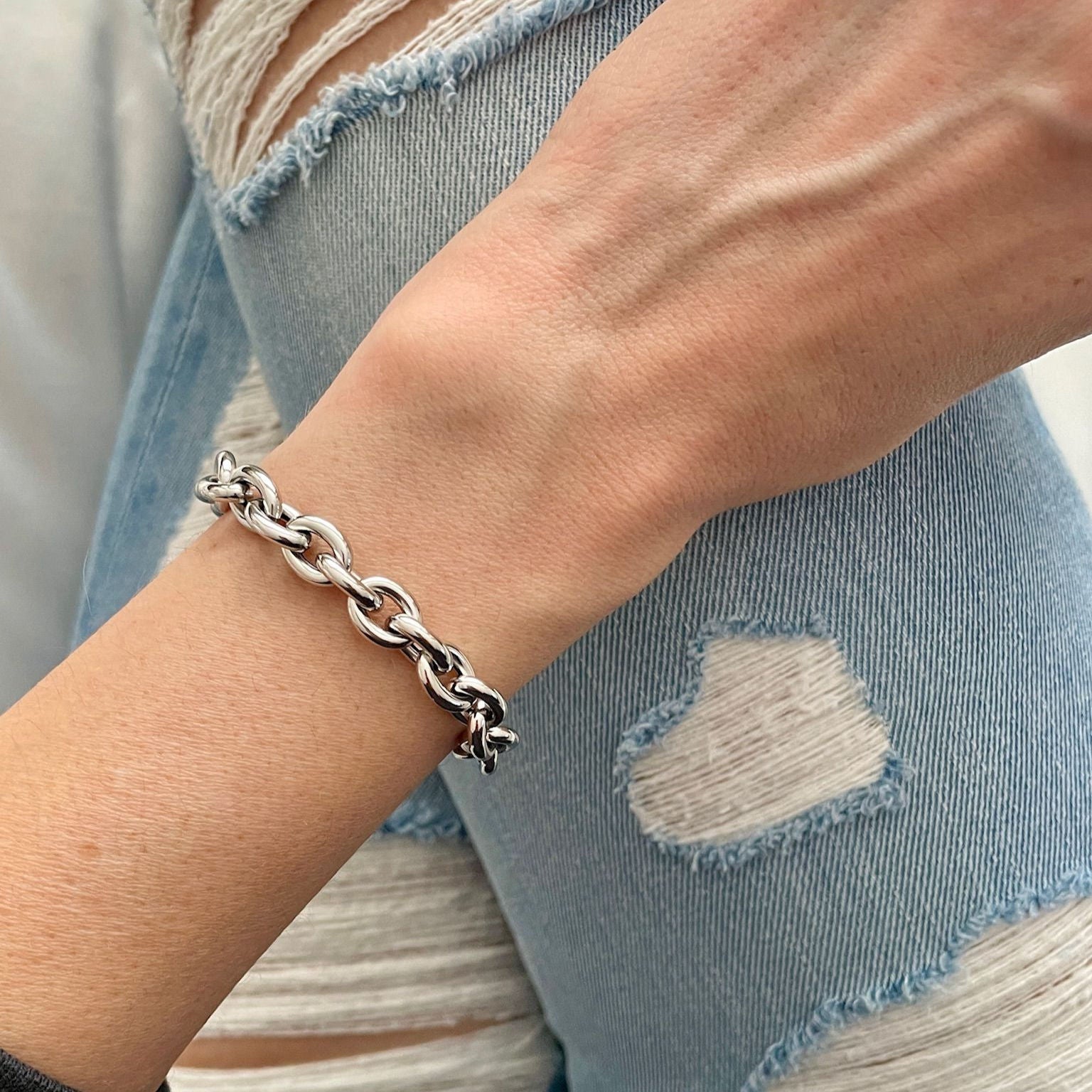 14K White Gold Chunky Rolo Bracelet. 8.5mm. 7.5", lobster clasp, belcher