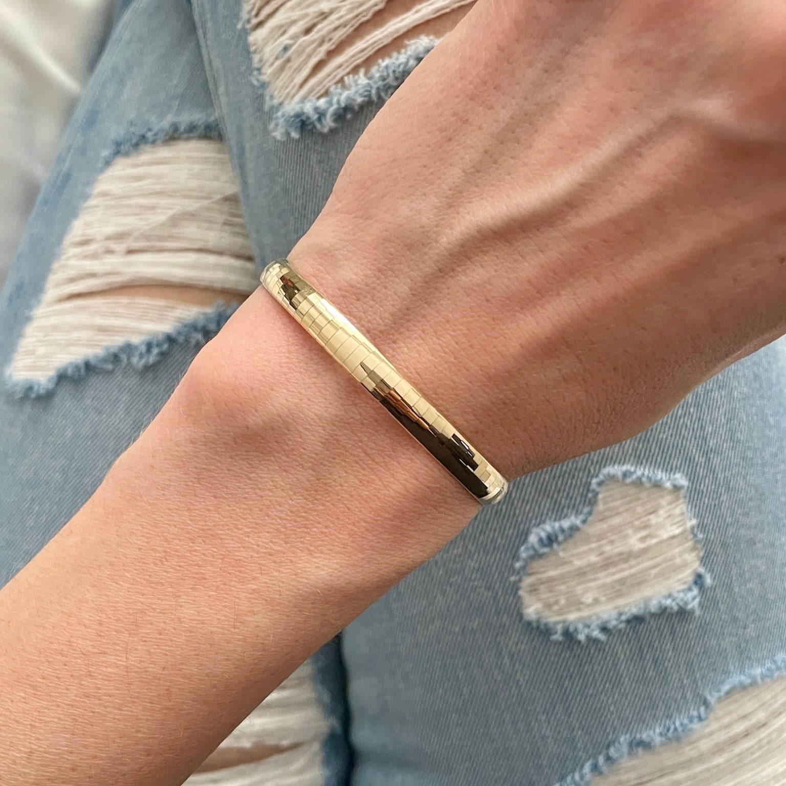 14K YELLOW GOLD THICK OMEGA BRACELET