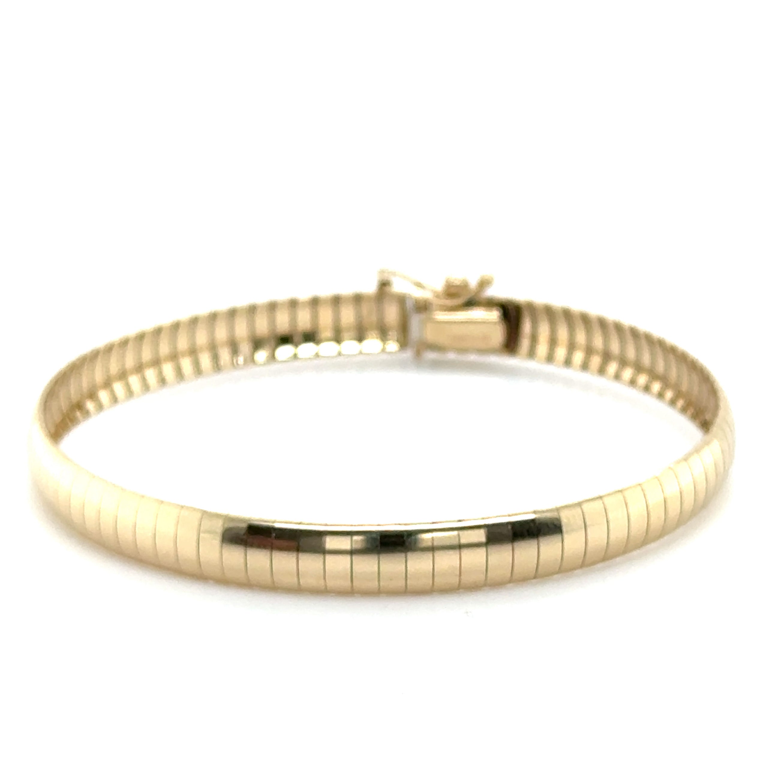 14K Yellow Gold Omega Bracelet – Sleek, Polished, Timeless