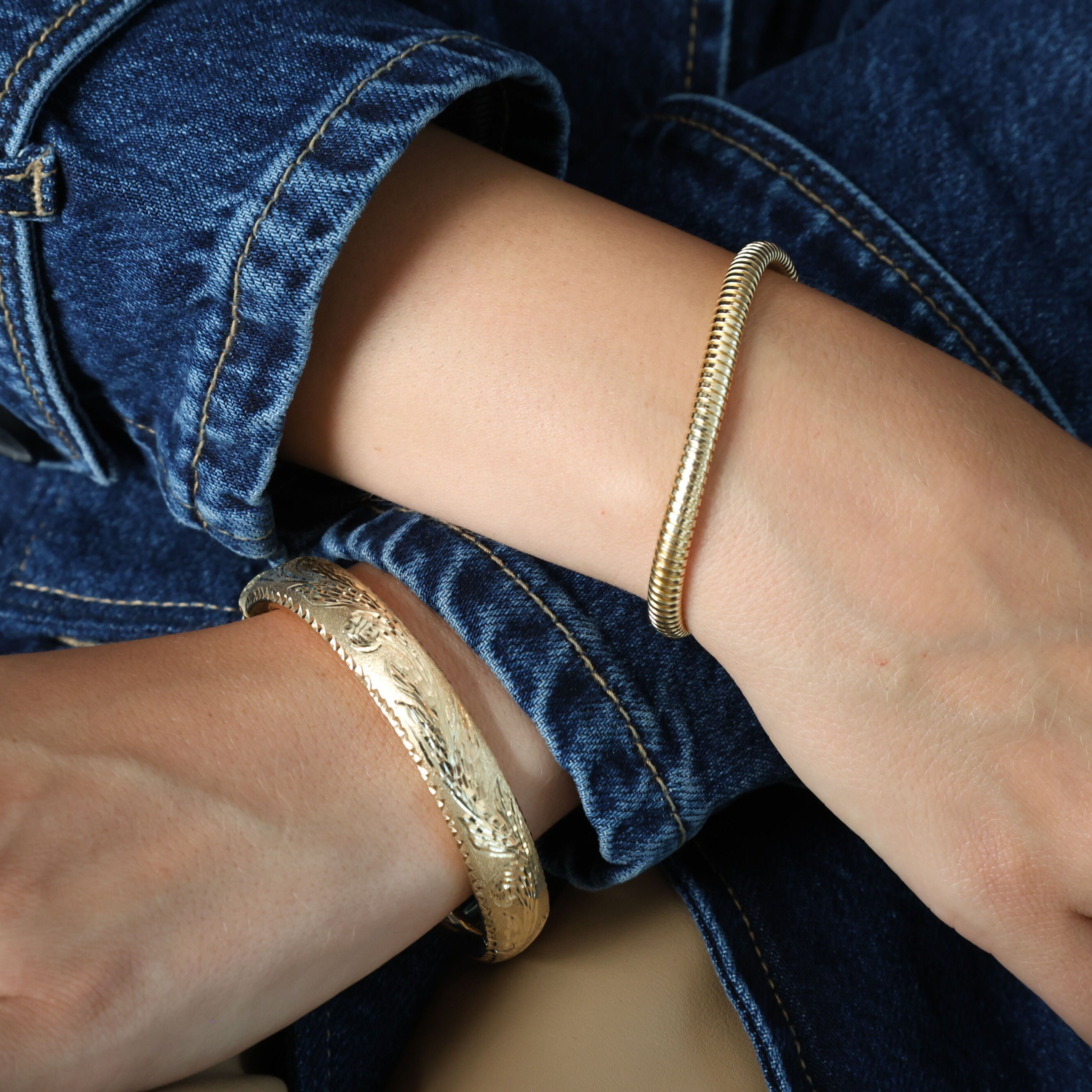 14K Solid Gold Engraved Bangle Bracelet – Floral, Detailed, Elegant Design