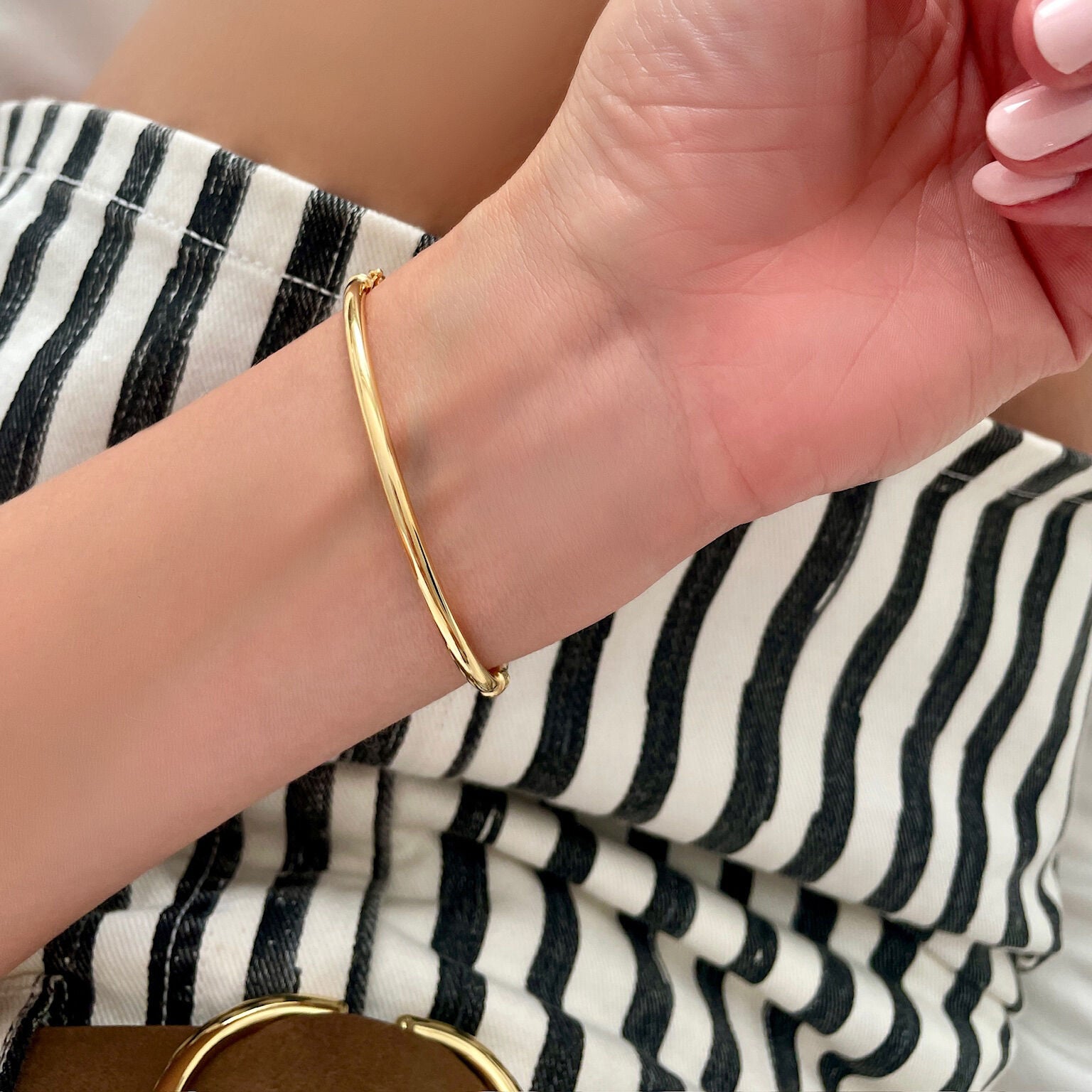 14K Gold Knot Bangle