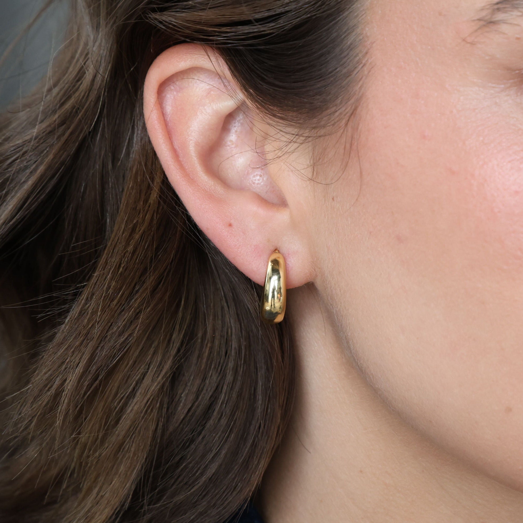 14K Gold Small Tapered Hoop Earrings
