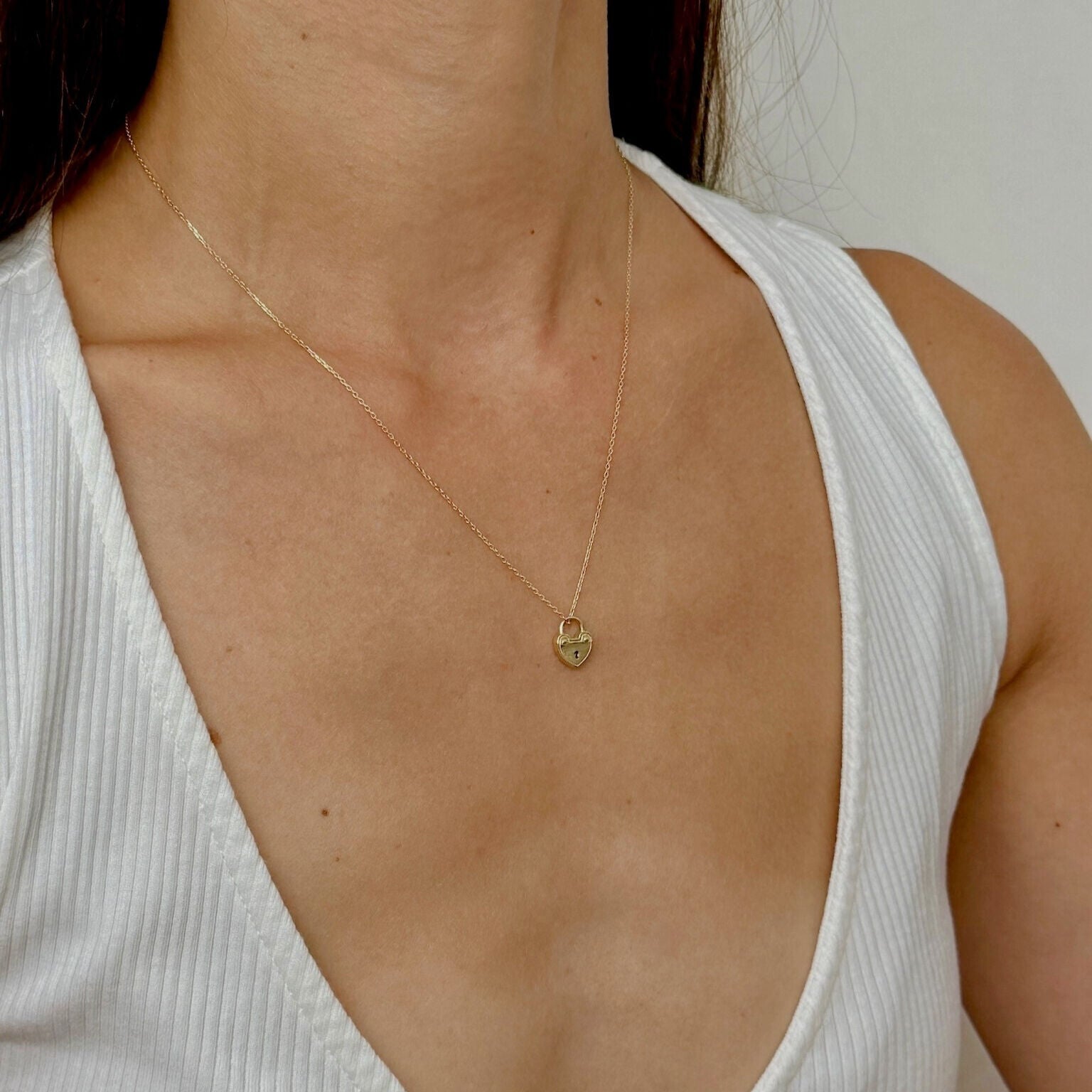 14K Gold Heart Padlock Pendant Necklace