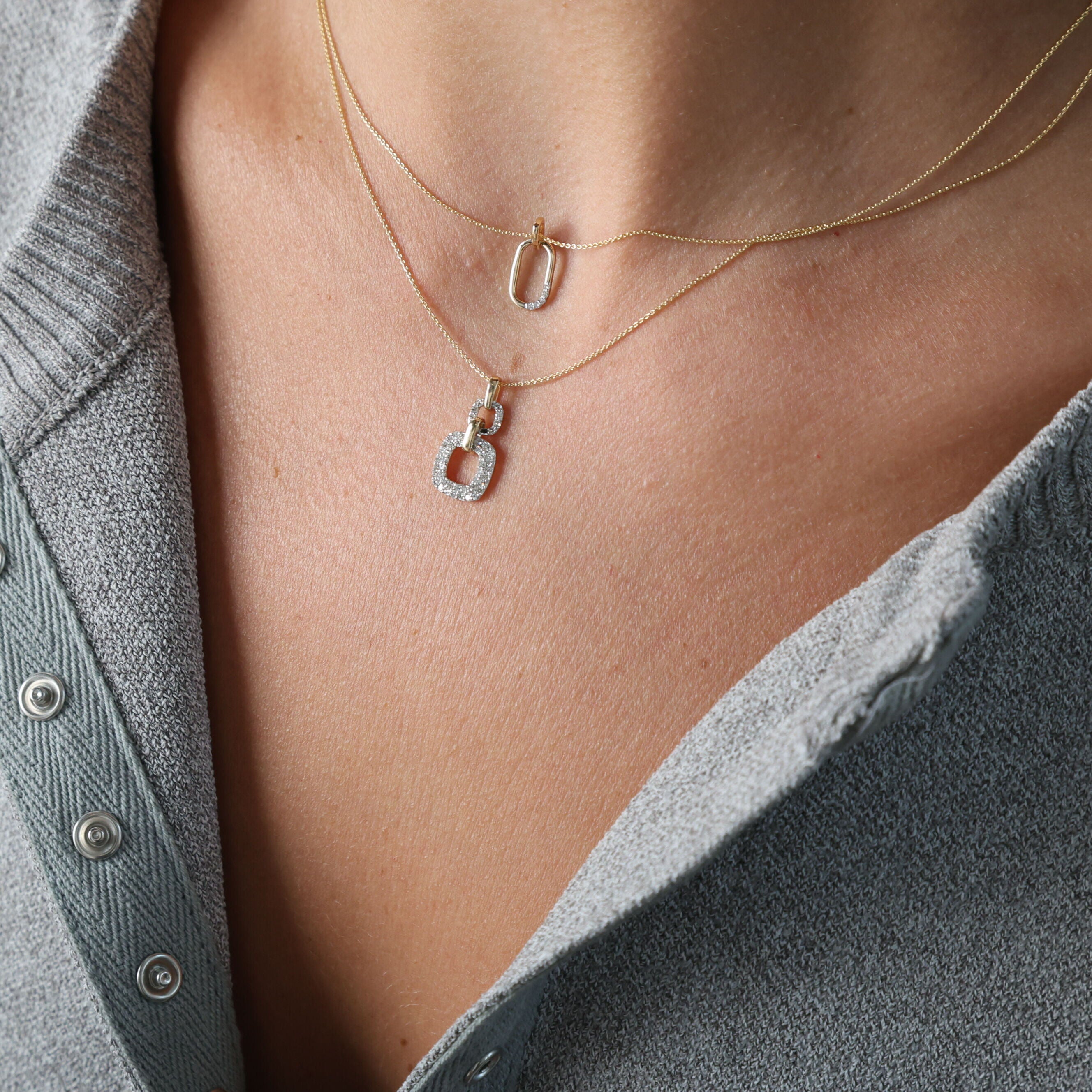 Diamond Mini Oval Pendant Necklace In 14K Gold