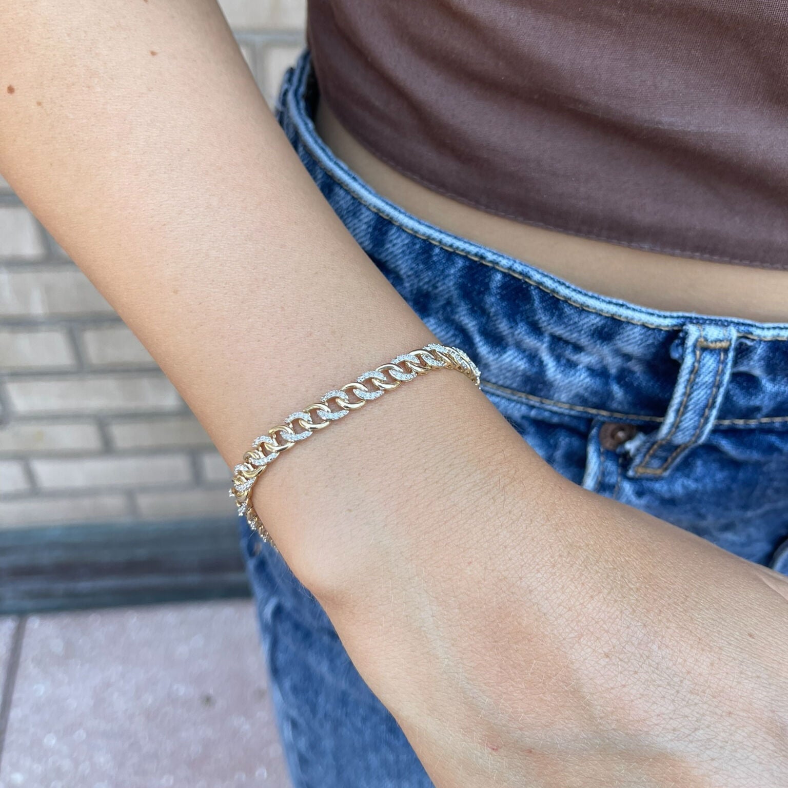 14K Yellow Gold Diamond Pave Curb Link Bracelet – Elegant, Sparkling, Timeless