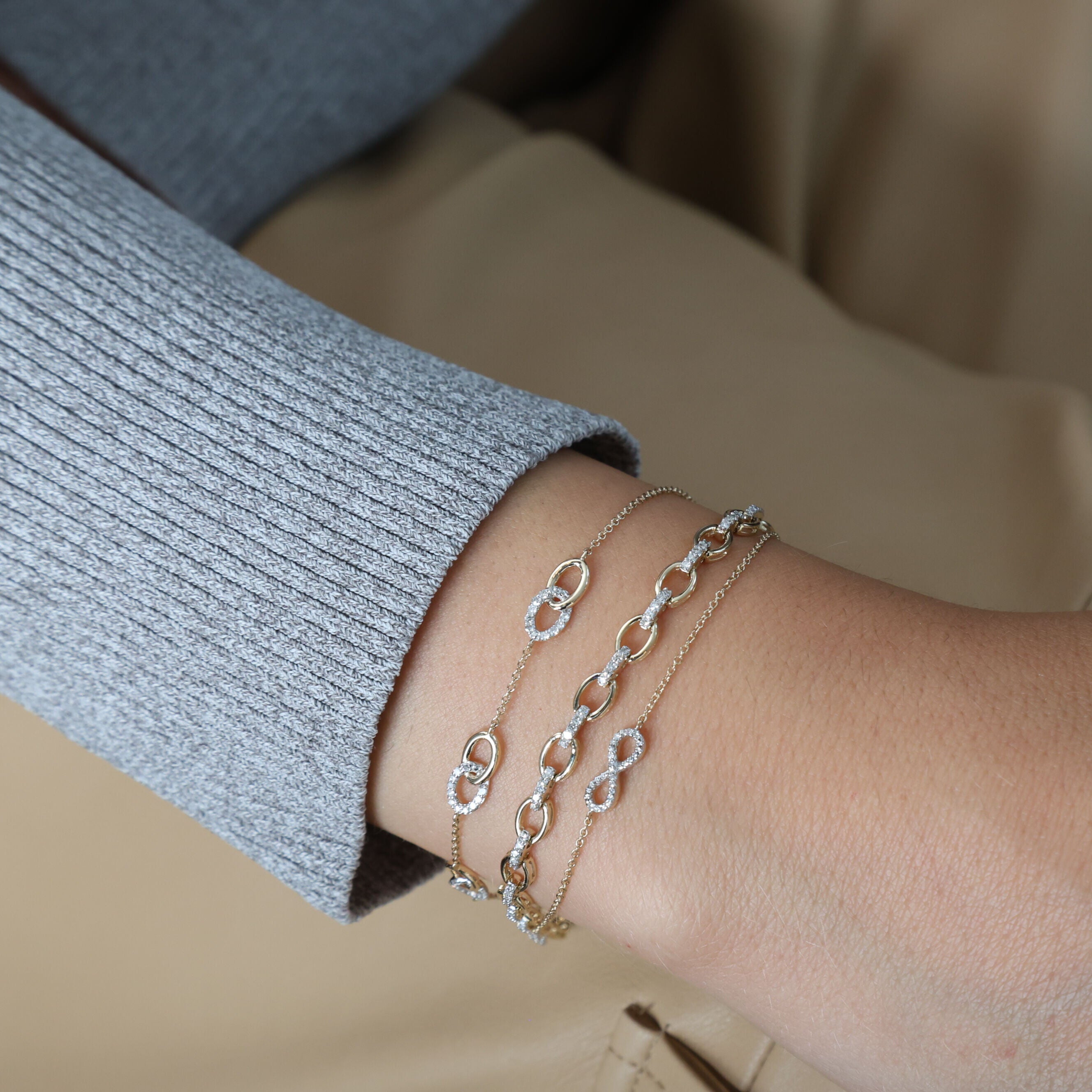 14K Gold Interlocking Oval Link Diamond Station Bracelet