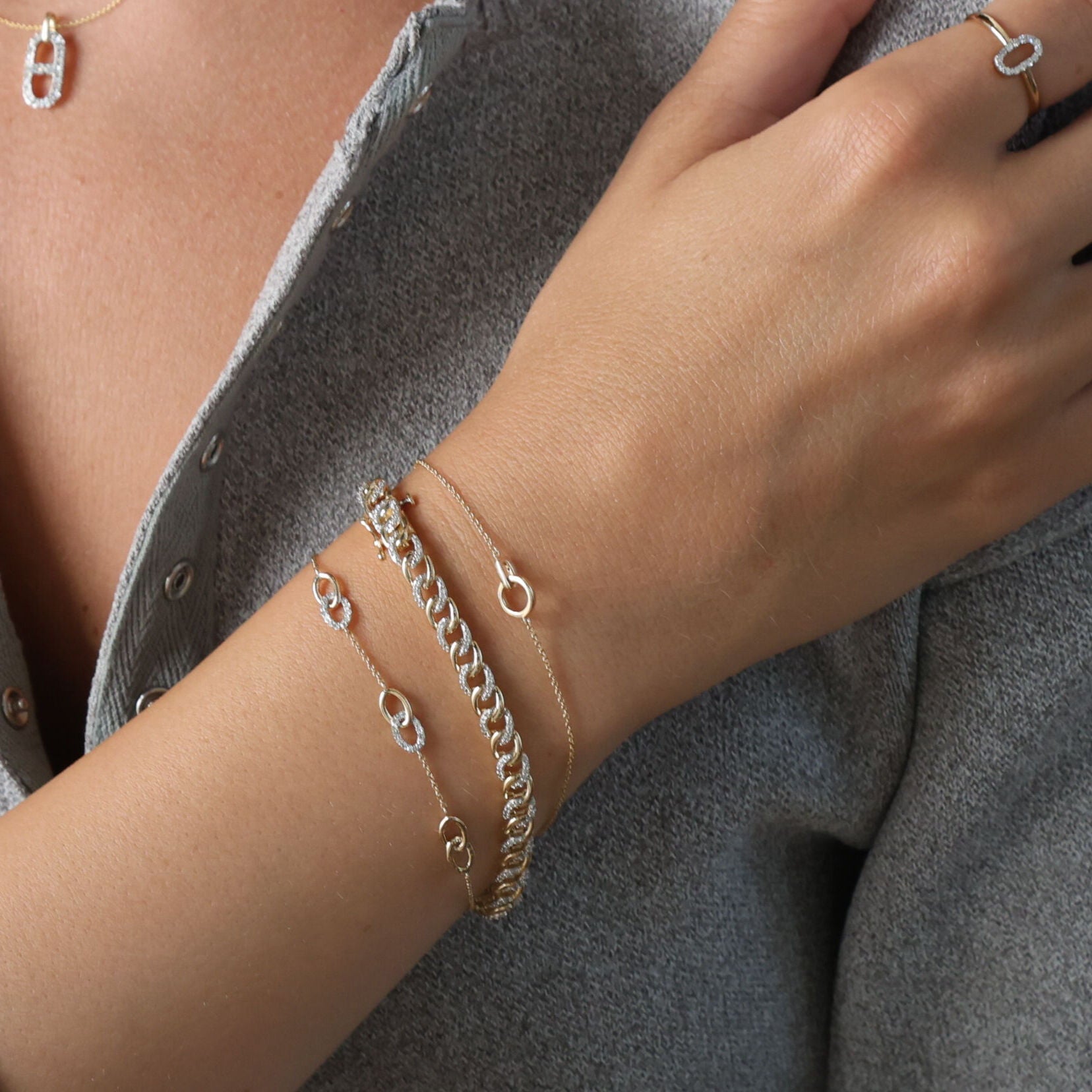 14K Yellow Gold Dainty Diamond Interlocking Link Bracelet