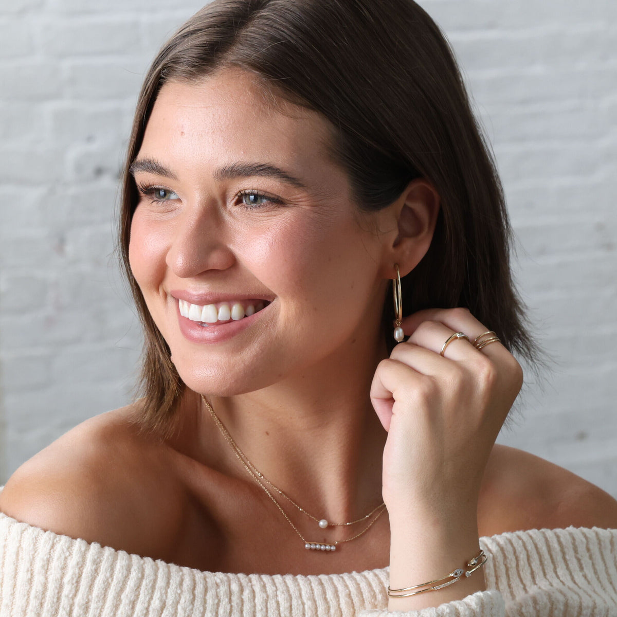 14K Yellow Gold Pearl Bar Necklace