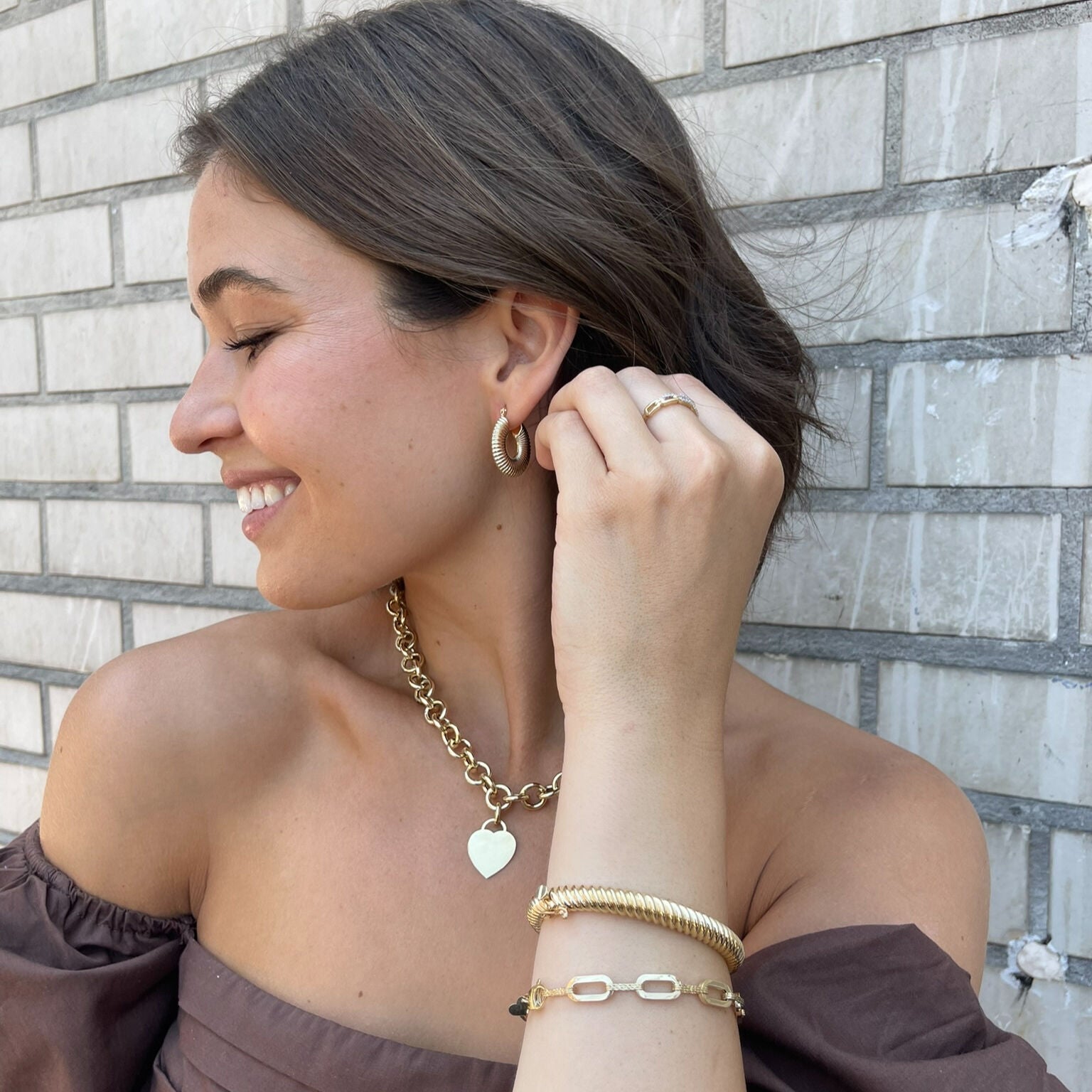 14K Gold Chunky Round Ribbed Hoops: 24mm x 5mm