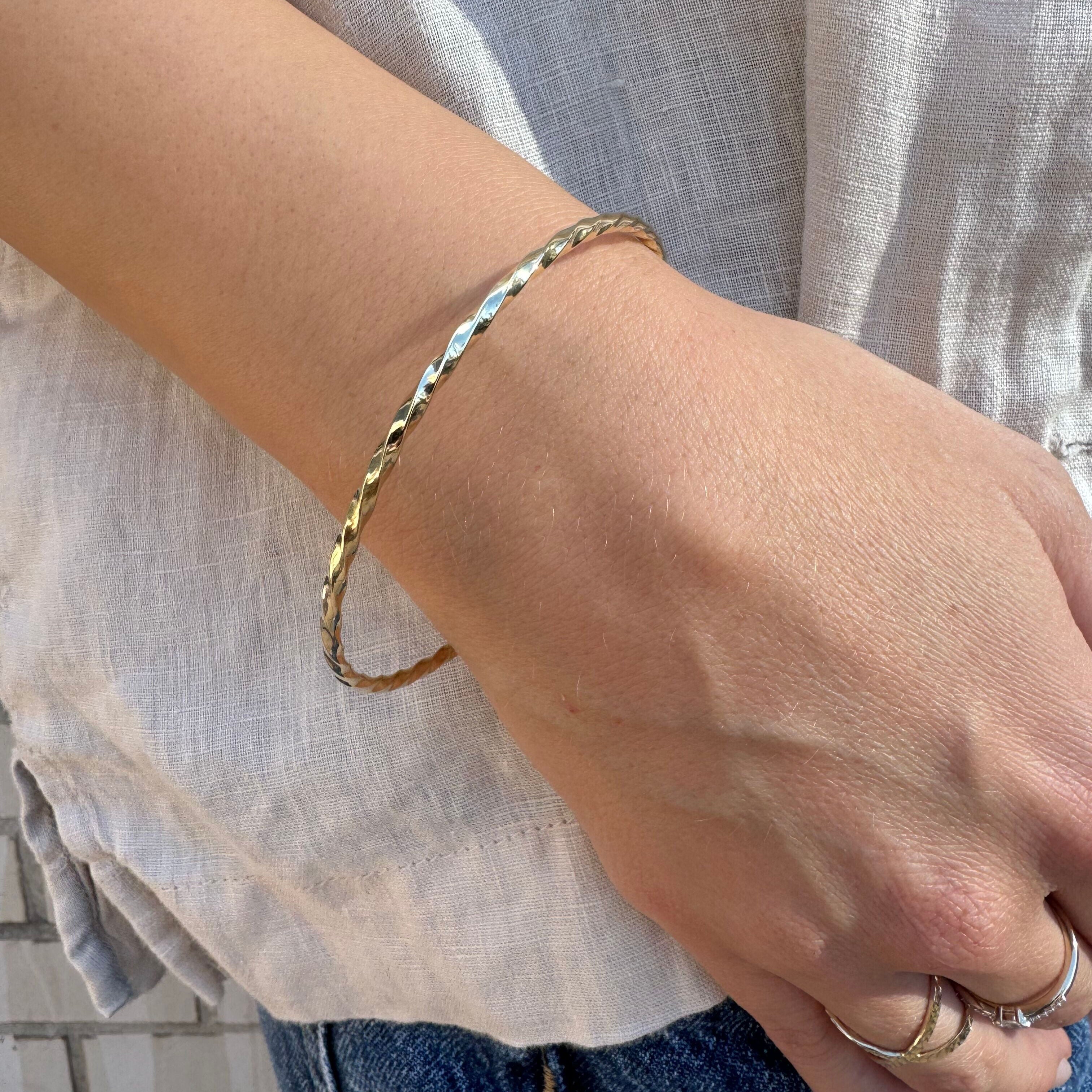 14K Solid Yellow Gold Twist Bangle Bracelet – Elegant, Lightweight, Timeless