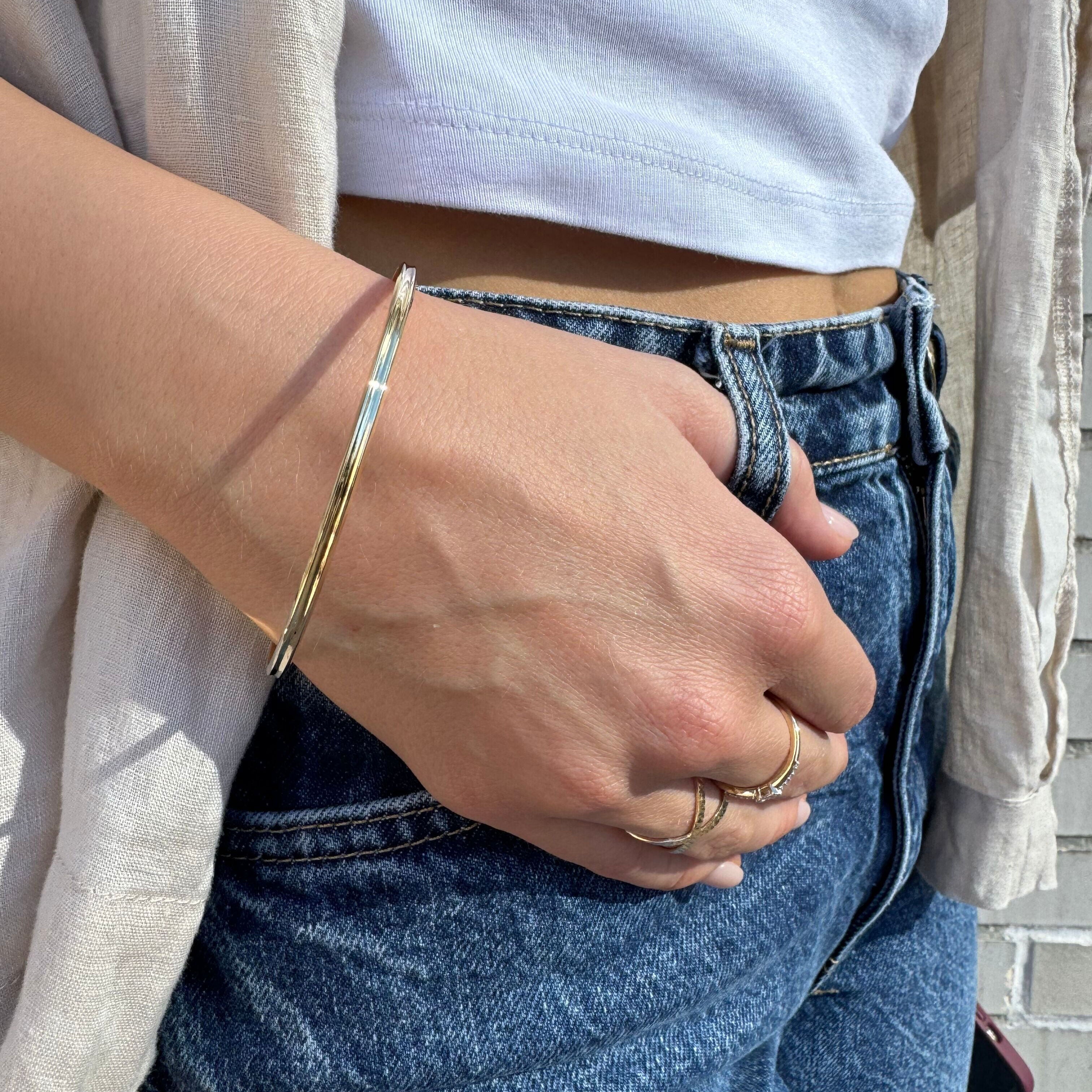 14K Solid Yellow Gold Slip-On Bangle Bracelet – Grooved, Polished, Elegant