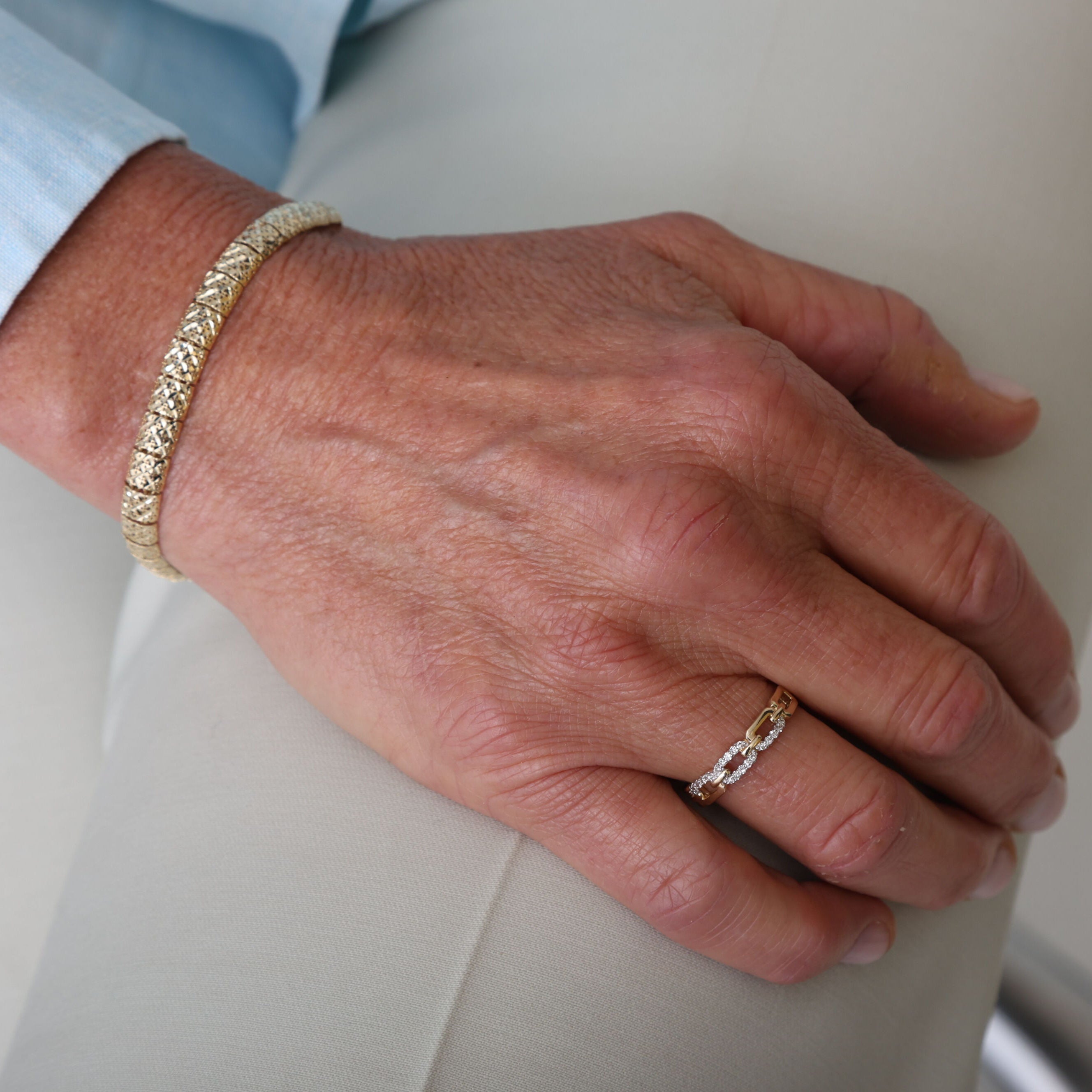 10K Gold Square Link Bracelet 7.25" Pierced Work