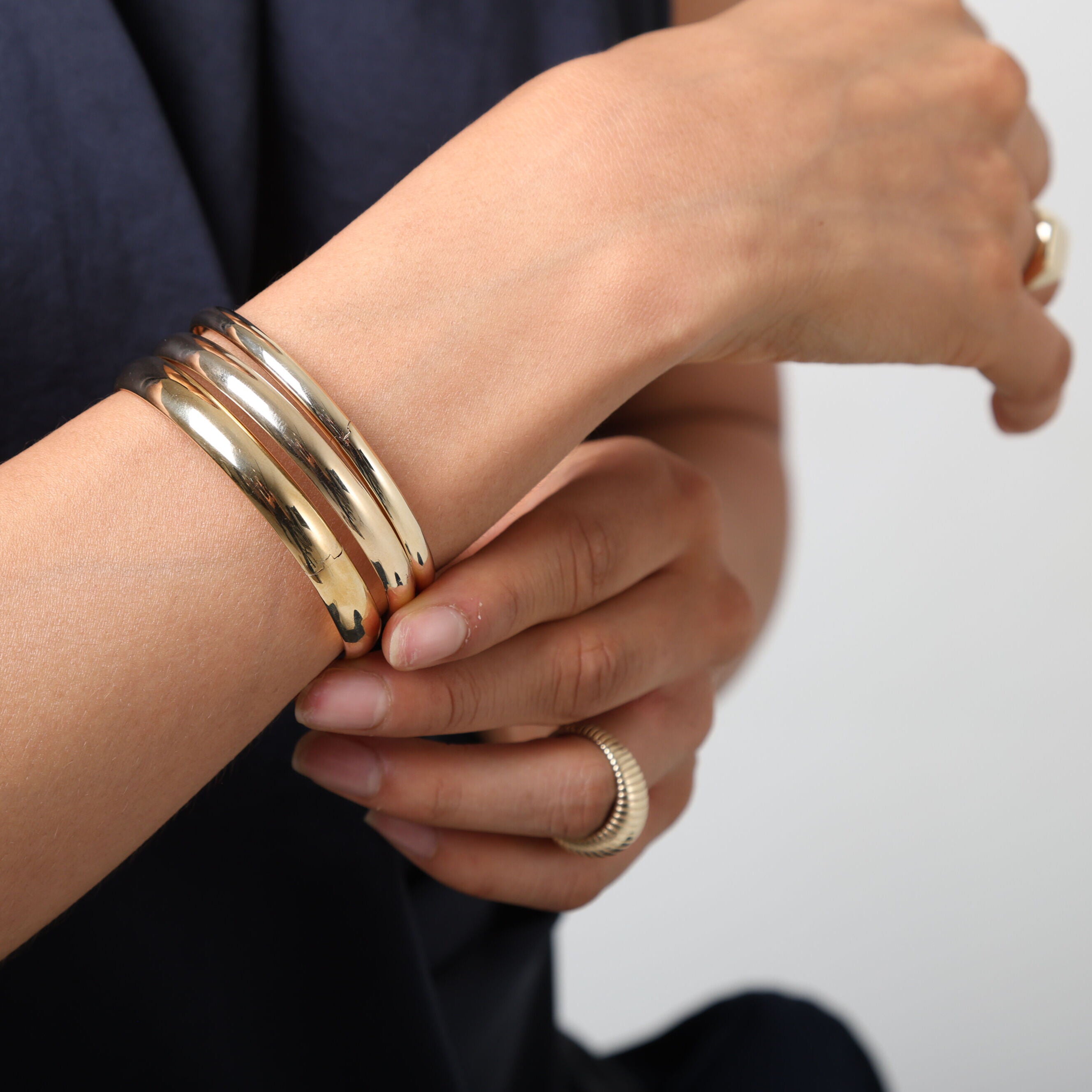 10K Gold Polished Hinged Bangles: 5mm, 6mm, 8mm Thick