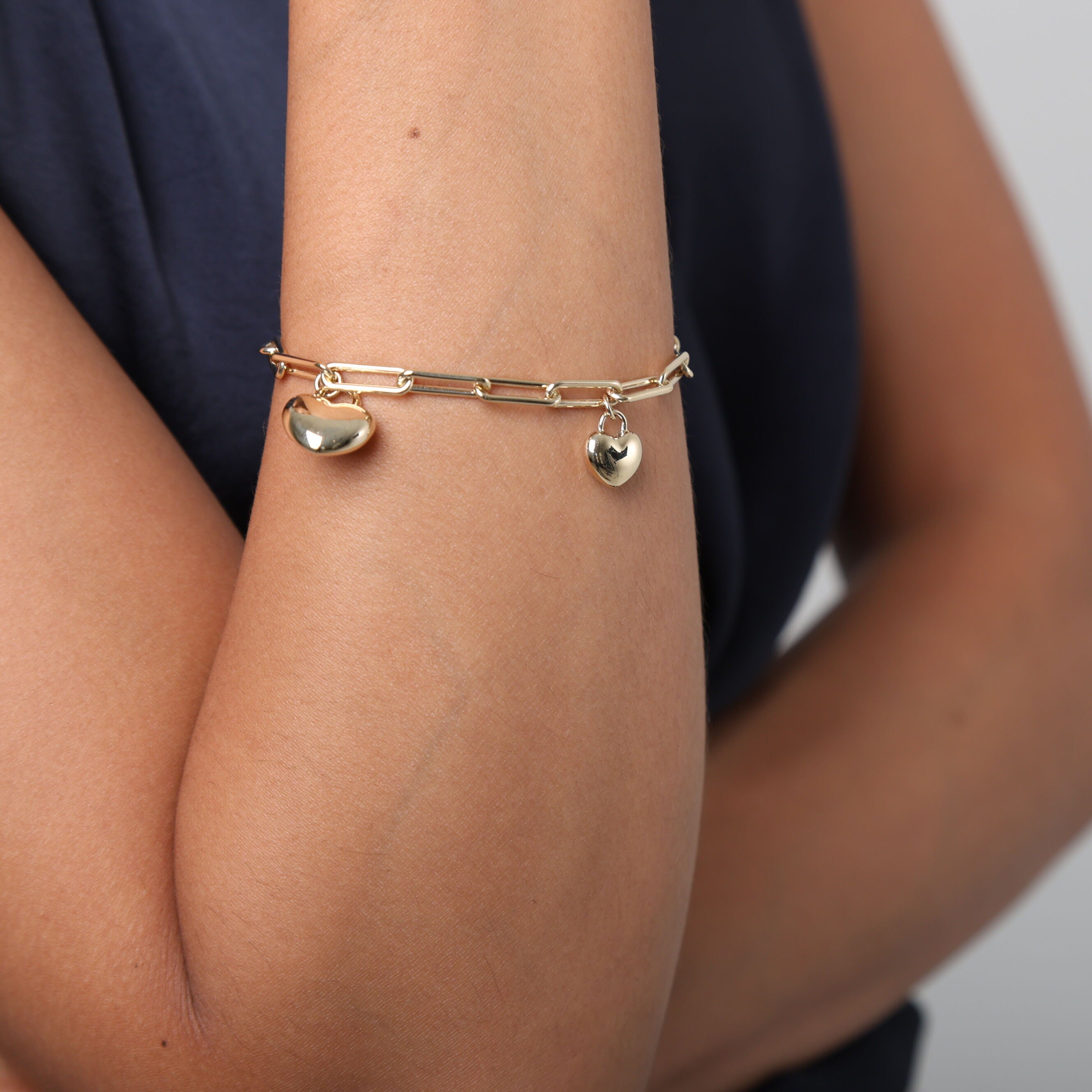 14K Gold Heart Charm Paperclip Bracelet – Playful, Polished and Everyday-Ready