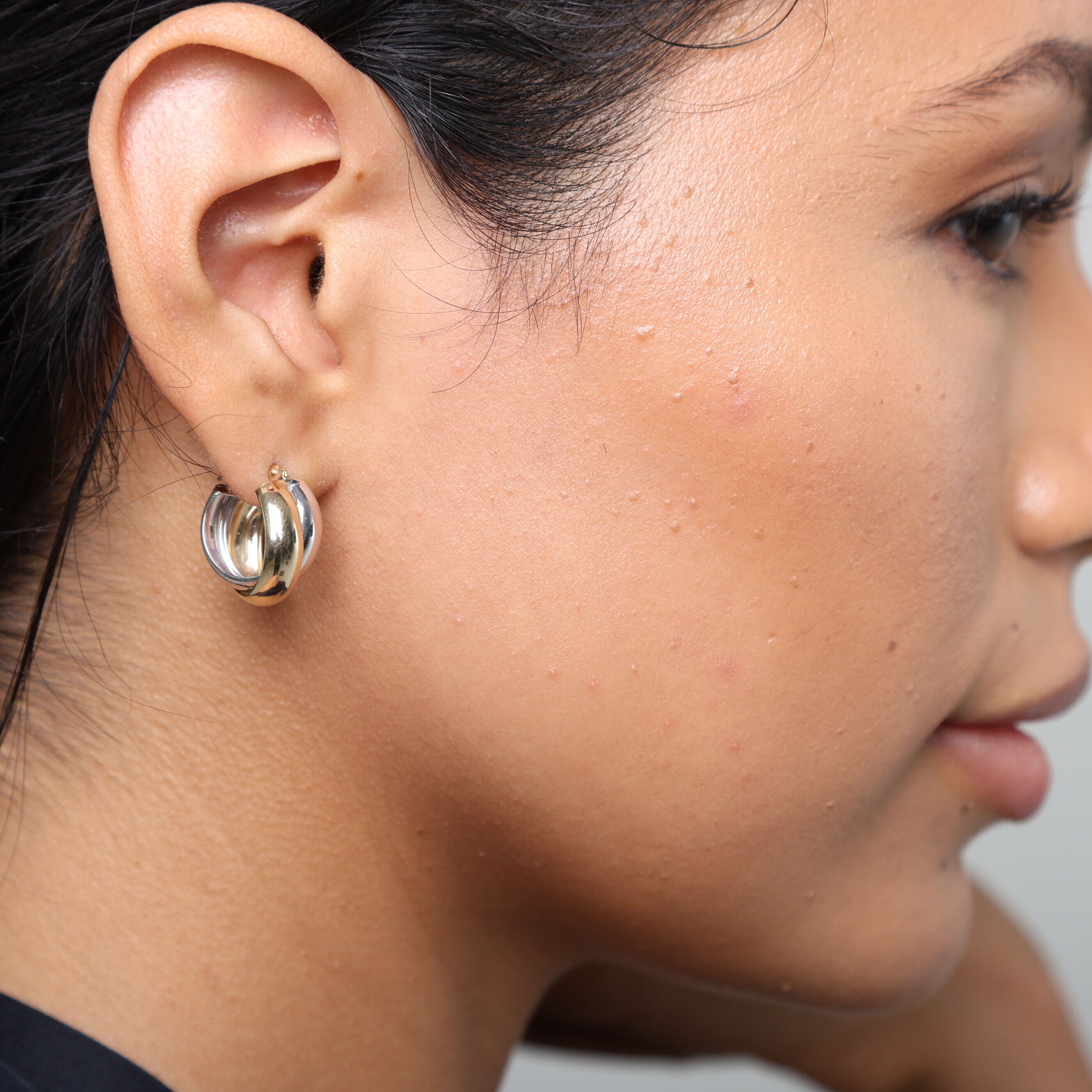 14K Two-Tone Gold Chunky Interlocking Hoop Earrings – Bold, Sleek, Timeless