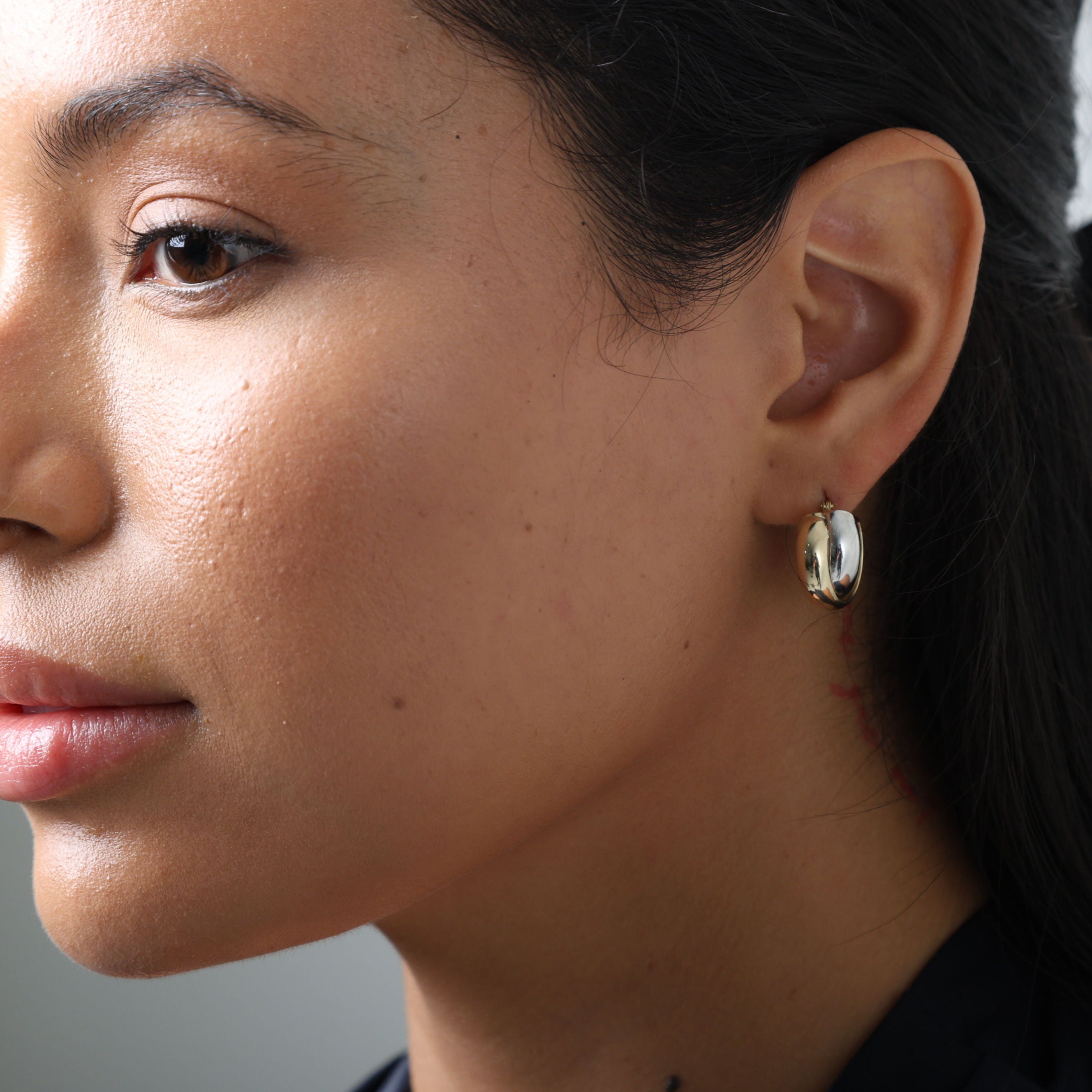 14K Two-Tone Gold Chunky Interlocking Hoop Earrings – Bold, Sleek, Timeless