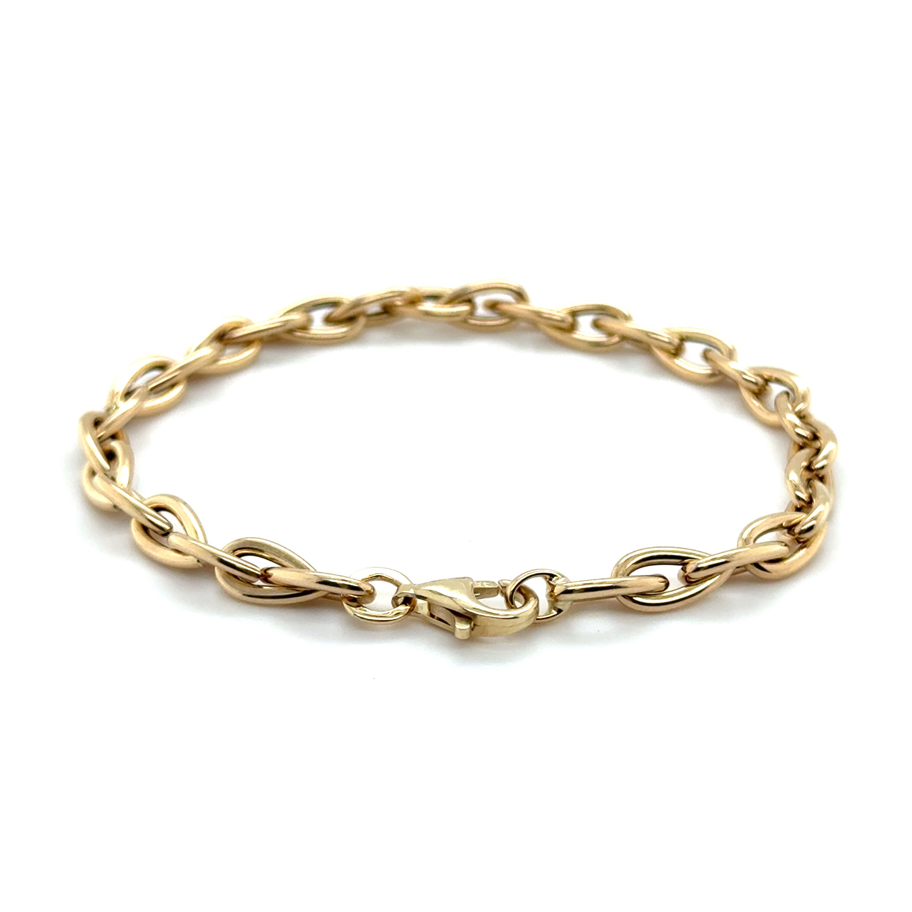 14K Yellow Gold Pear-Shaped Link Bracelet – Modern and Elegant Design