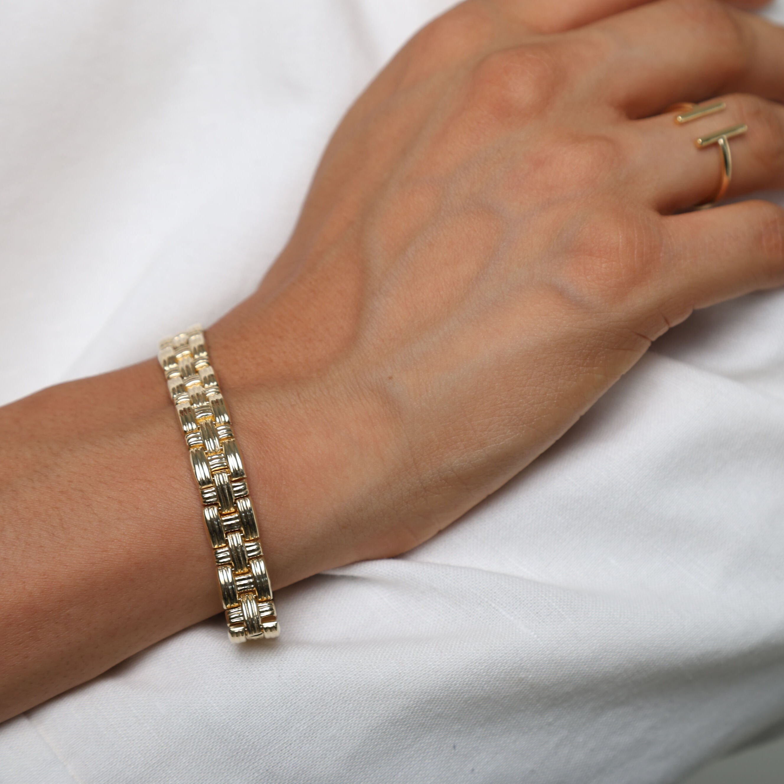 14K Gold 17" Basketweave Necklace: 9mm Wide - Bold and Elegant