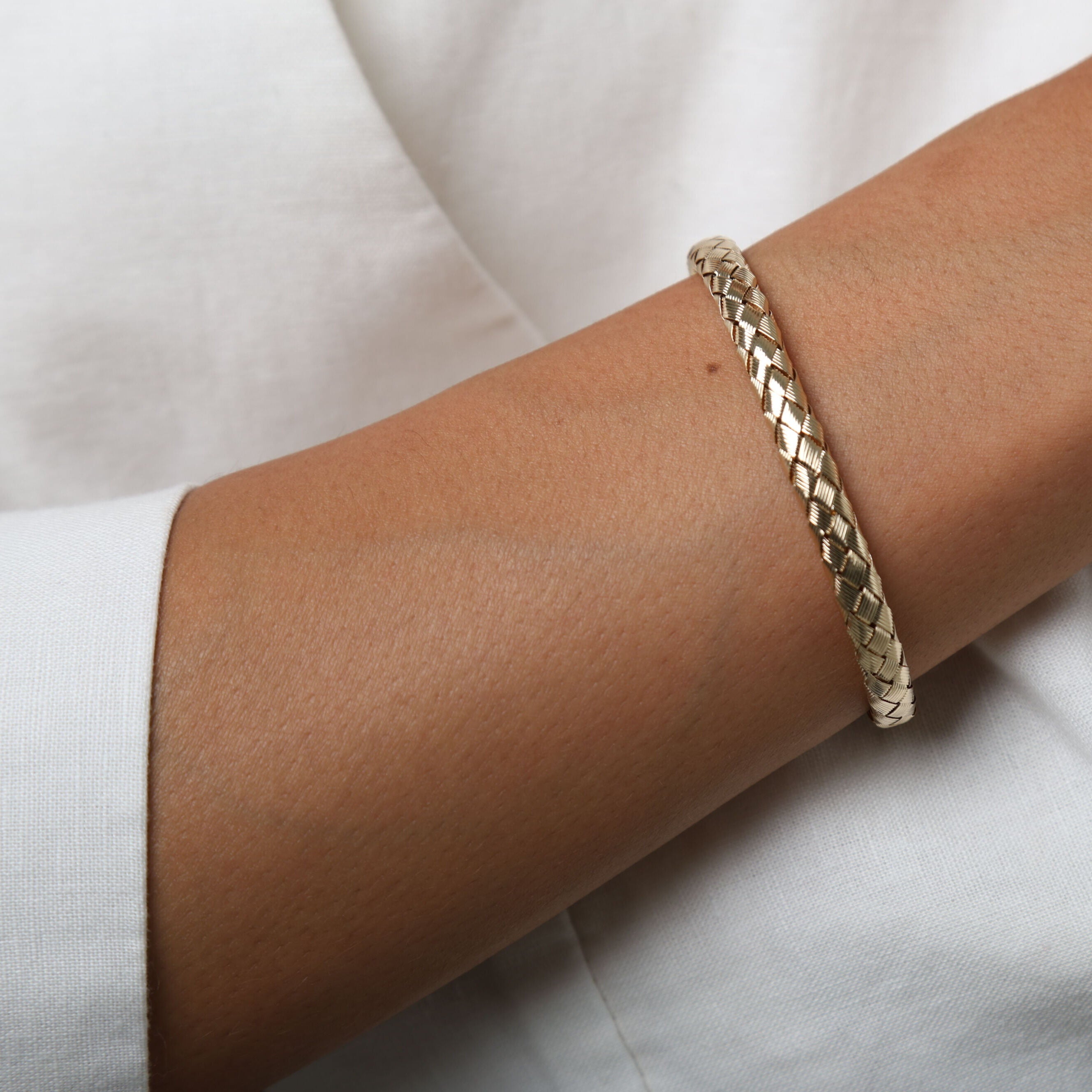 14K Gold Bold Woven Bangle Bracelet: 7.25"