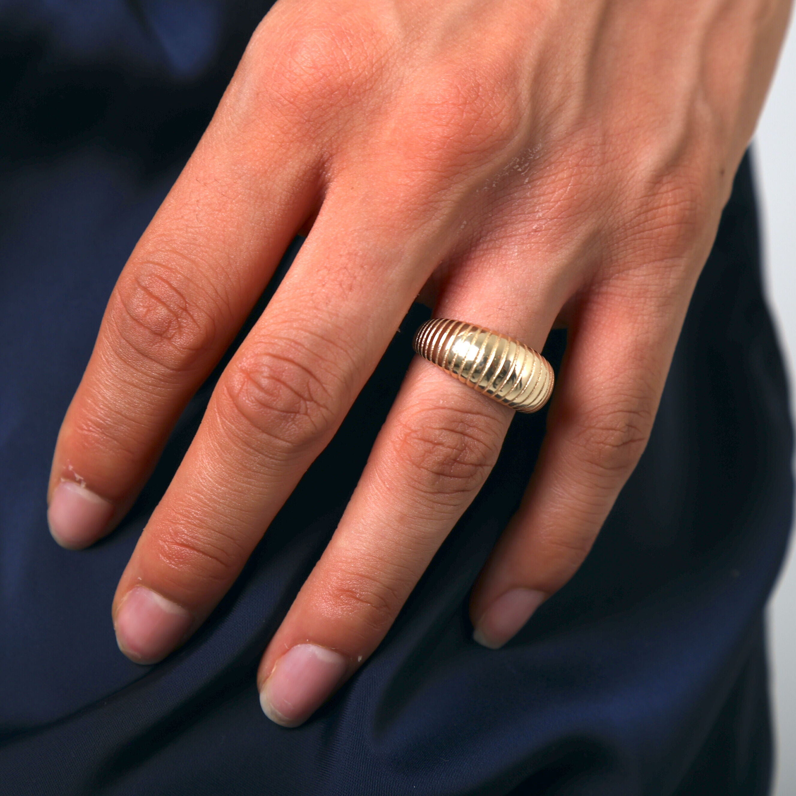 14K Gold Chunky Graduated Tubogas Ribbed Ring