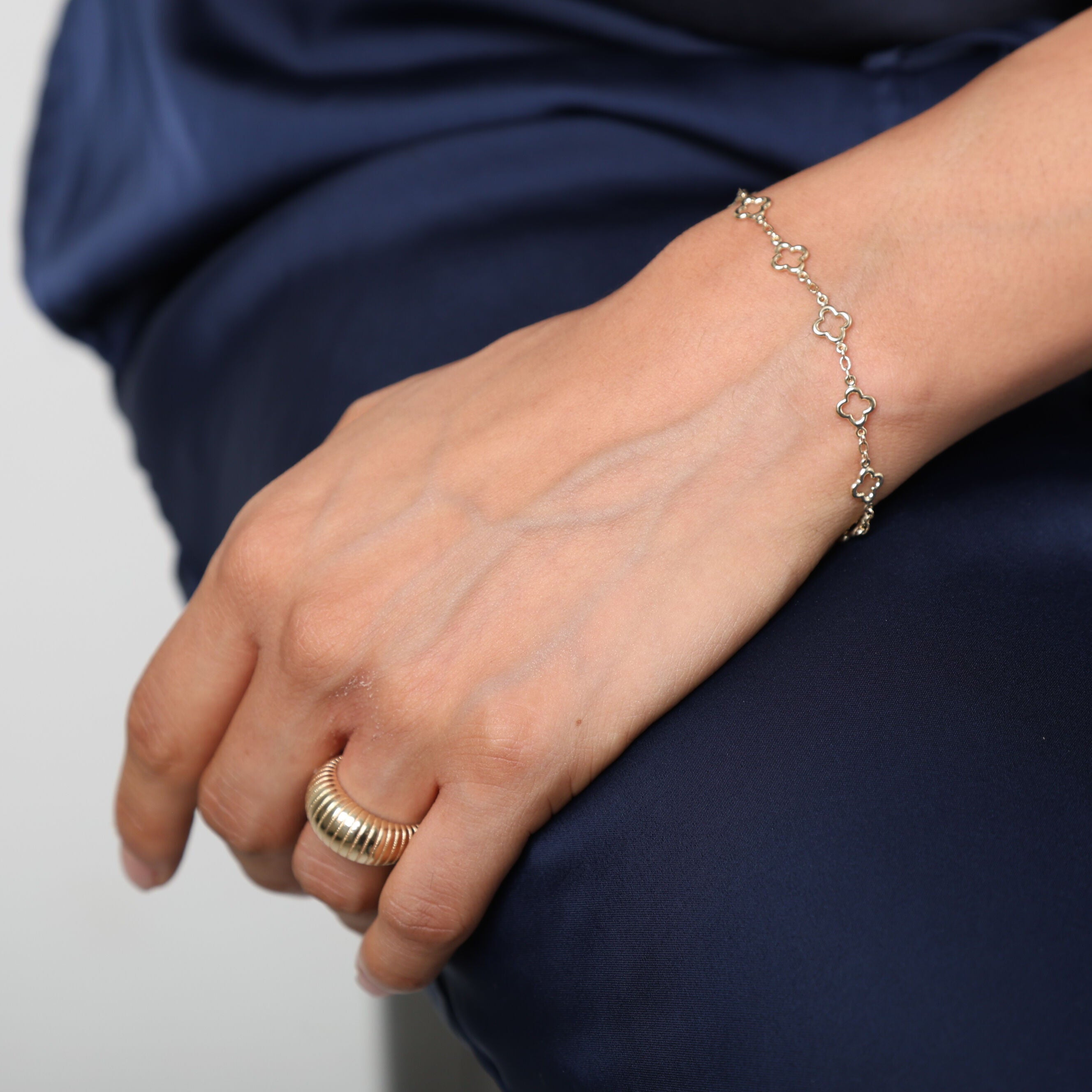 14K Yellow Gold Clover Link Chain Bracelet – Lucky, Elegant, Timeless