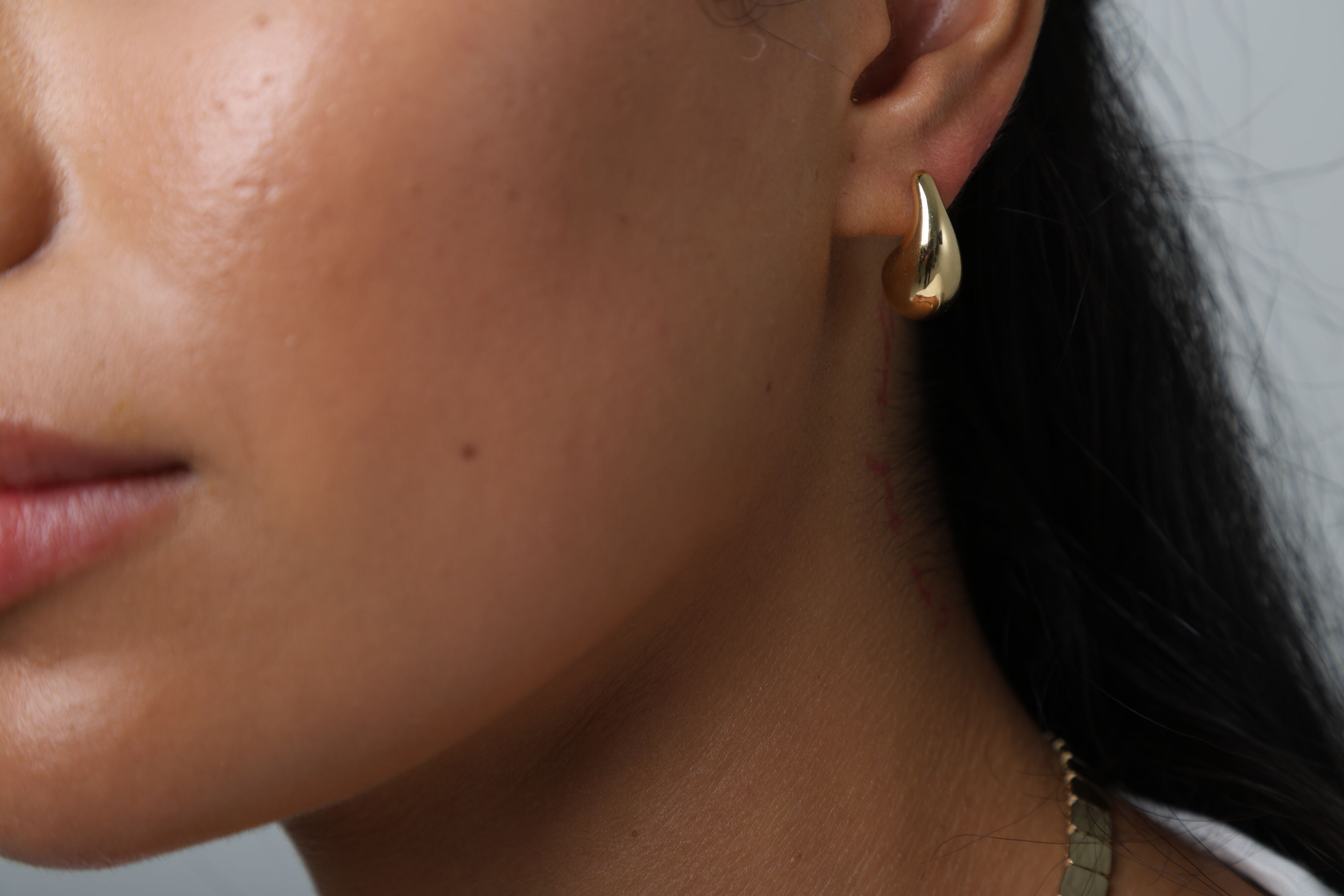 14K Gold Puffed Teardrop Stud Earrings