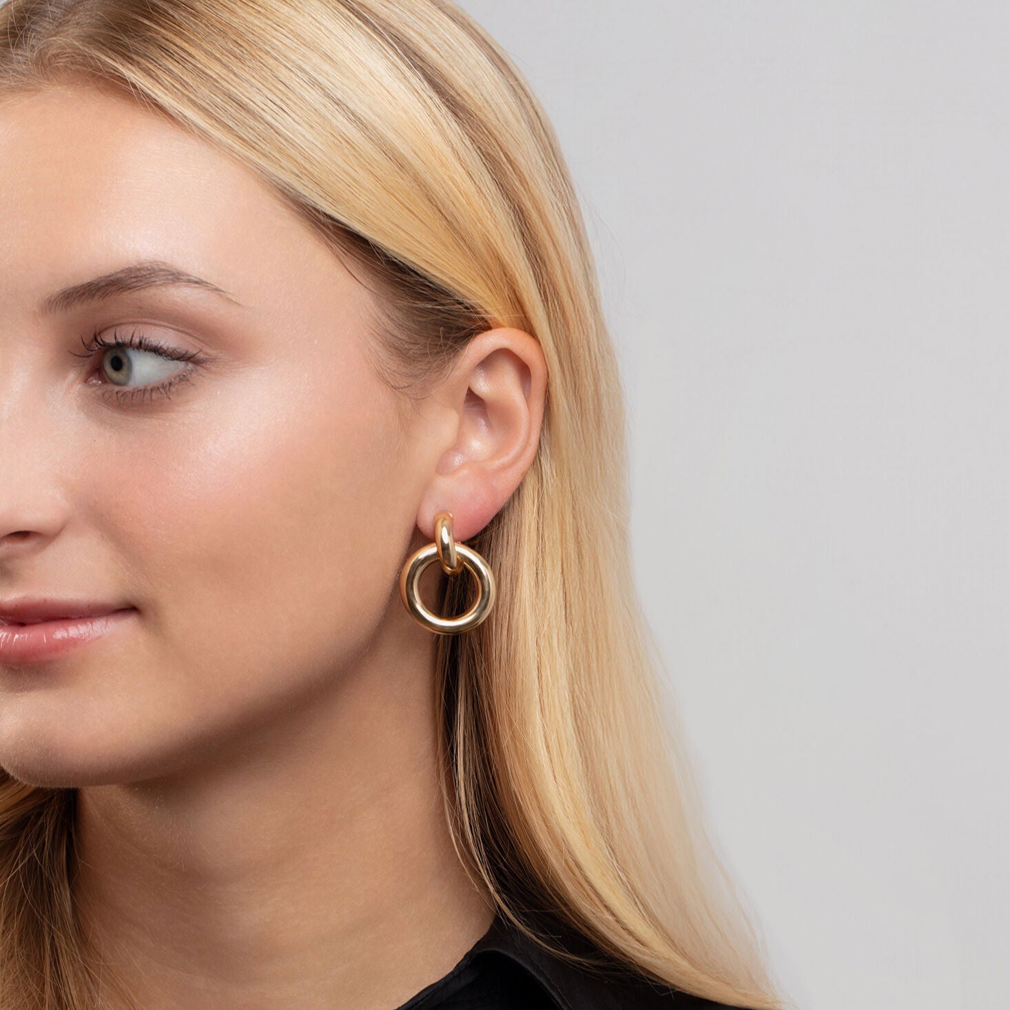 14k Gold Bold Circular Link Door Knocker Earrings