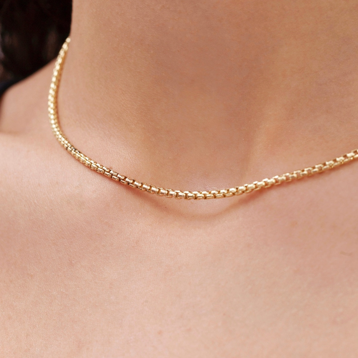 14K Gold Round Box Choker Necklace: 14"