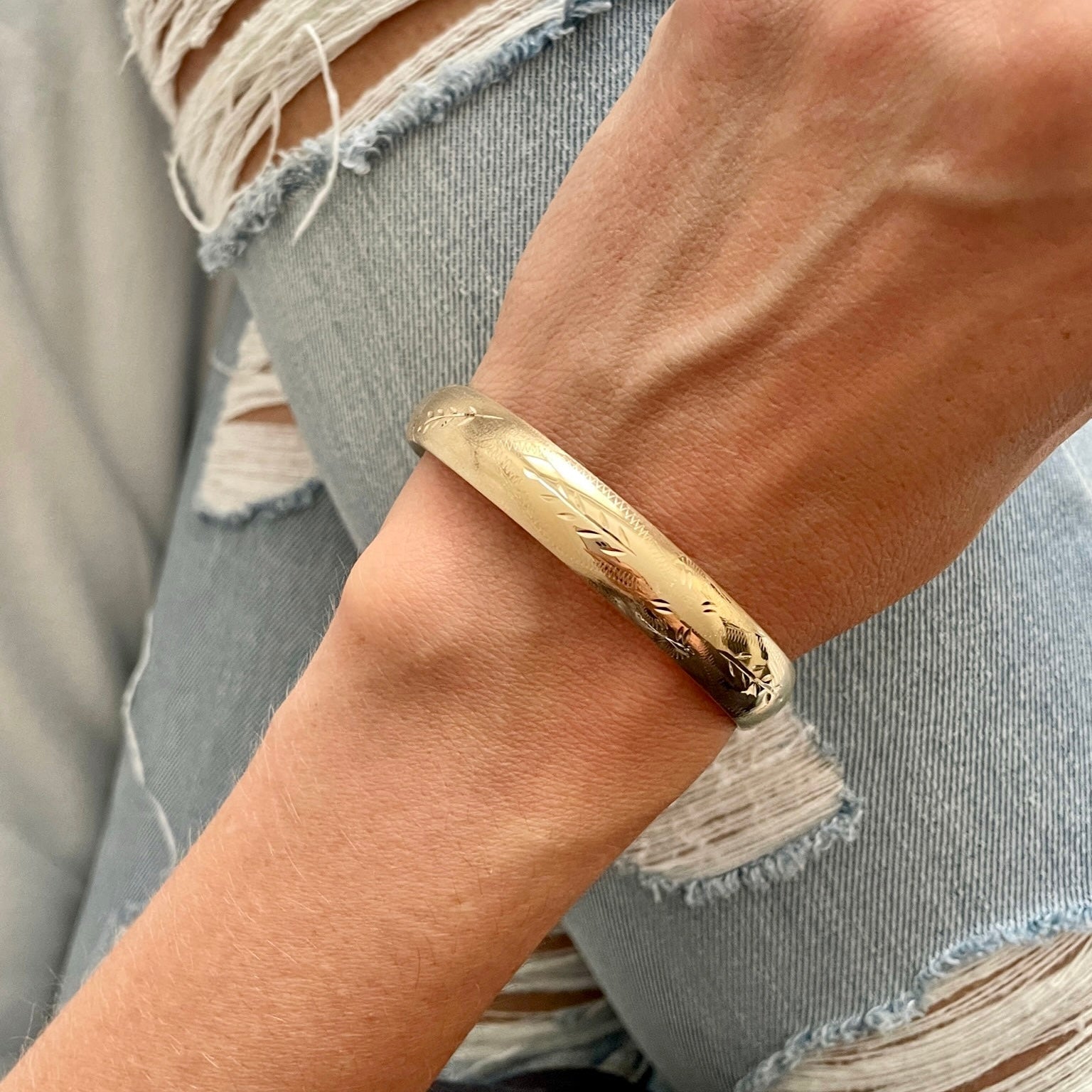 14K Solid Gold Hinged Floral Bangle – Textured, Elegant, Timeless