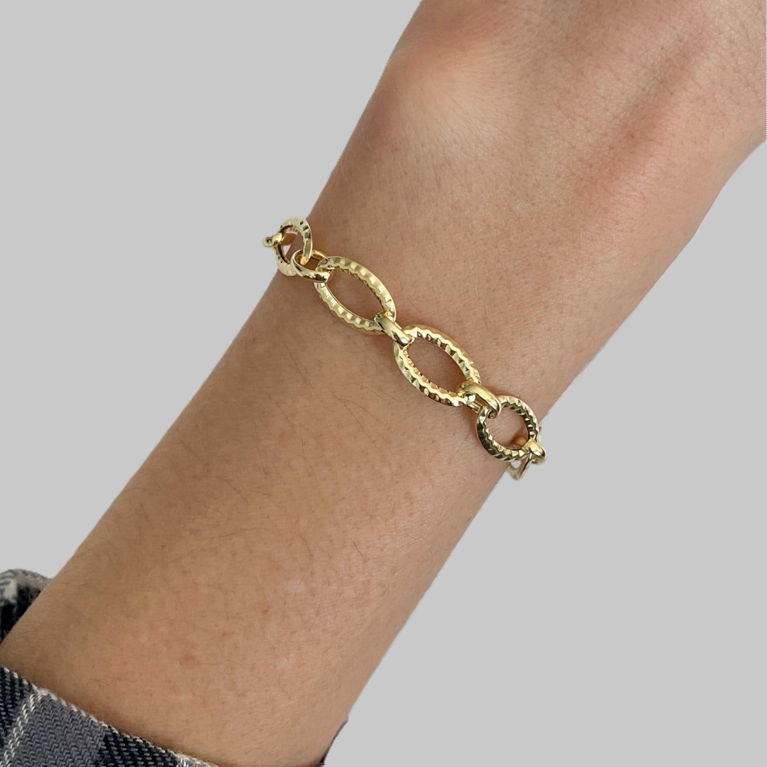 14K Gold Textured Oval Link Bracelet